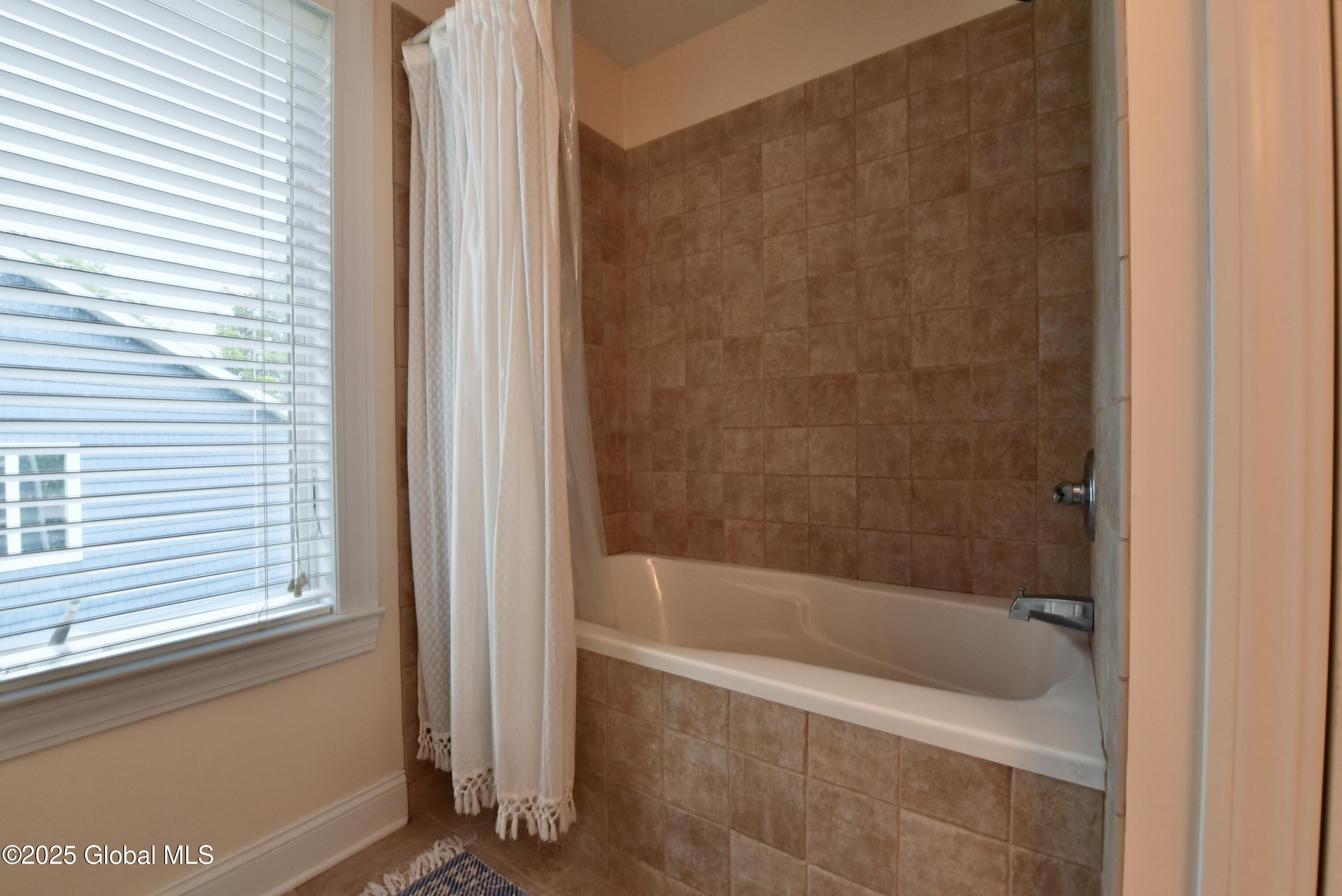 3043 E Southshore Drive, Hagaman, New York image 39