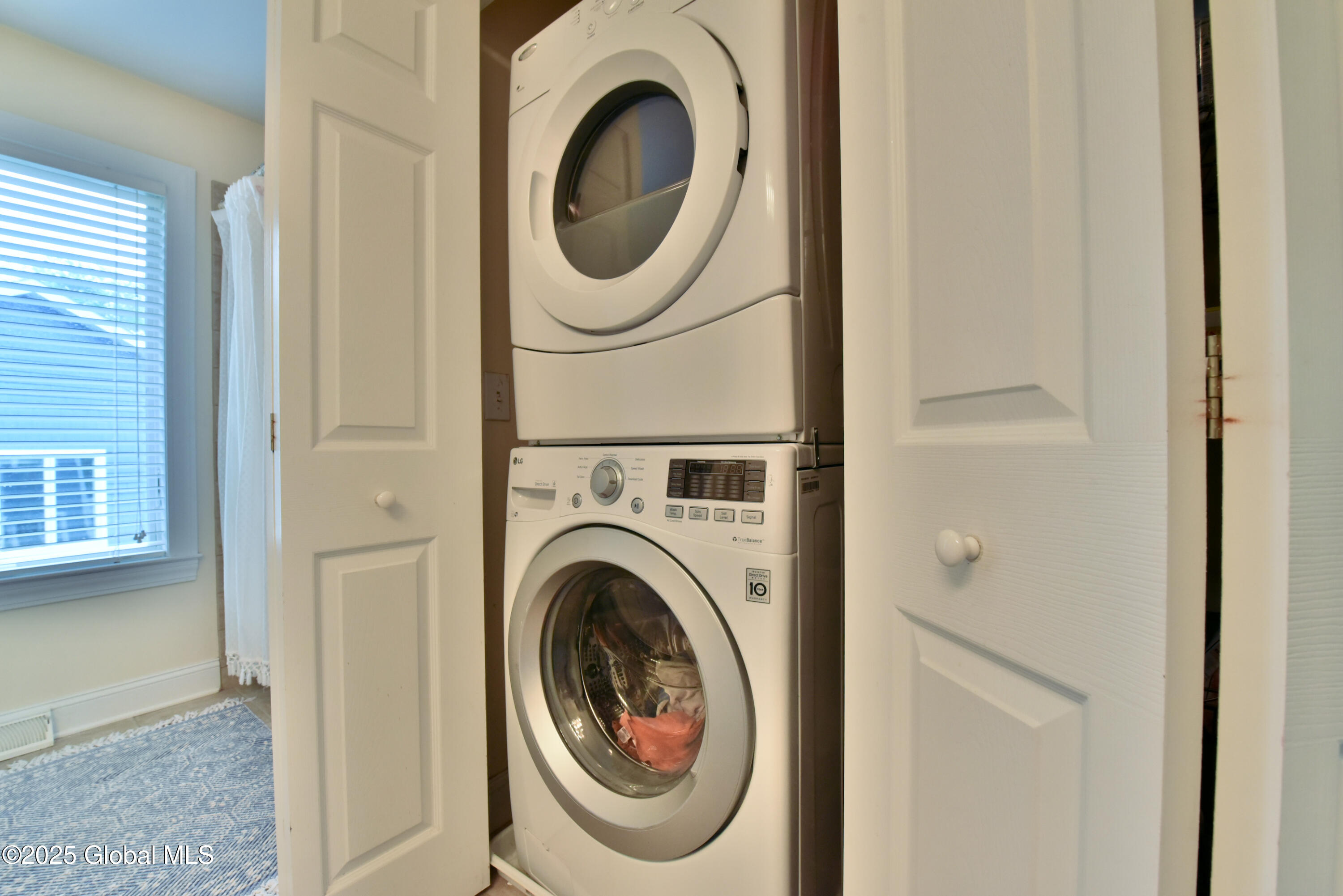 3043 E Southshore Drive, Hagaman, New York image 38