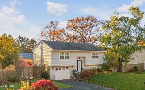 Photo of 6 Silverberry Place, Albany, NY 12211 (MLS # 202529623)