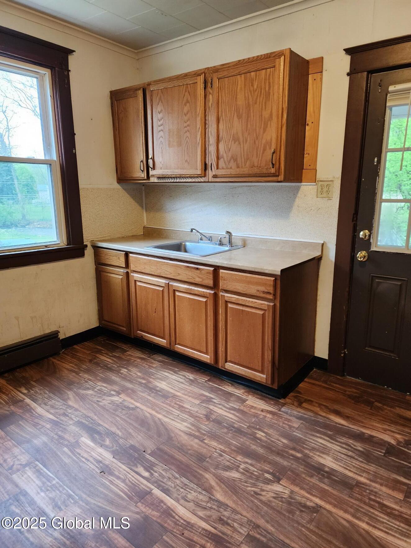 31 Fort Johnson Avenue, Fort Johnson, New York image 2