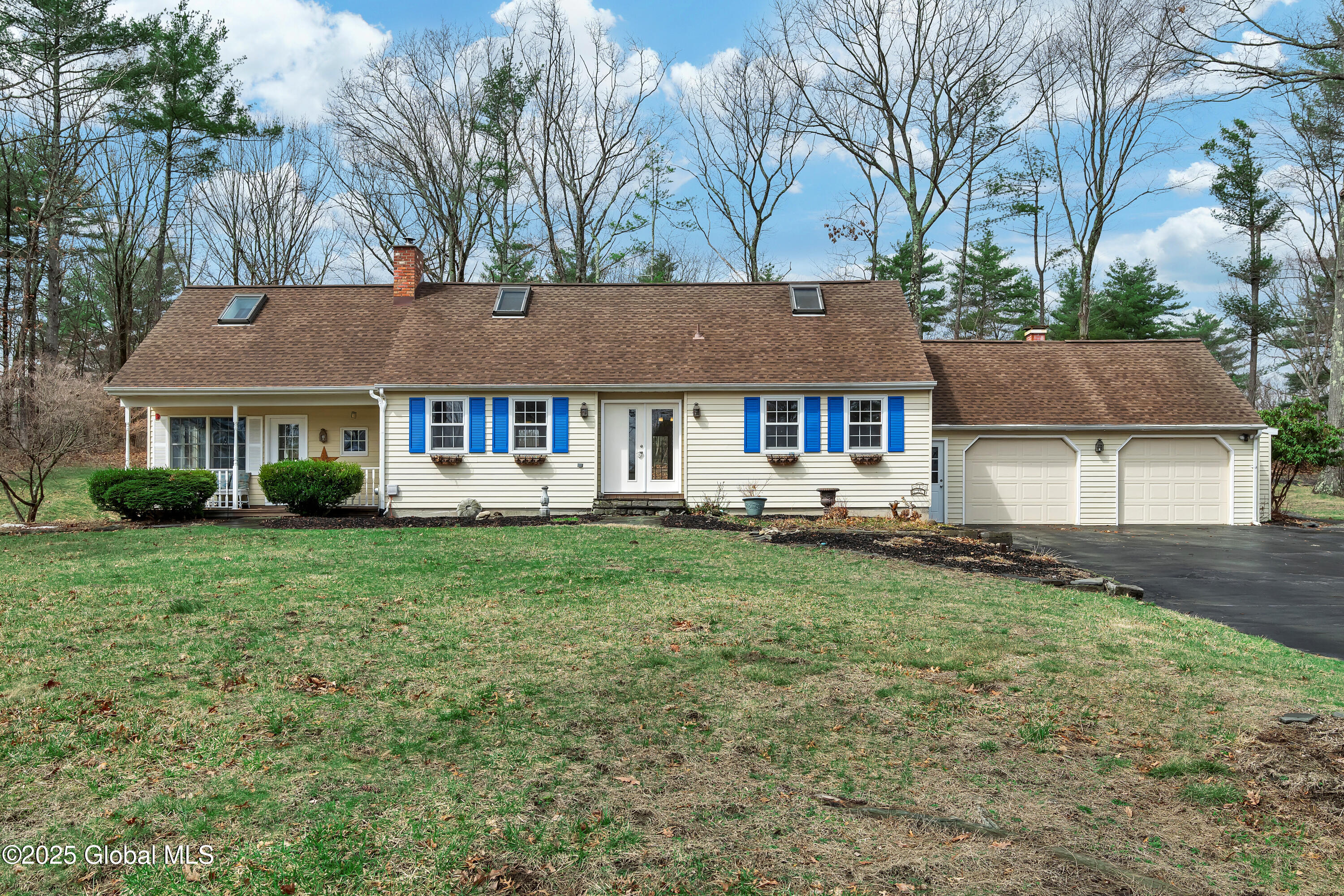 20 Mohawk Drive, Averill Park, New York image 2