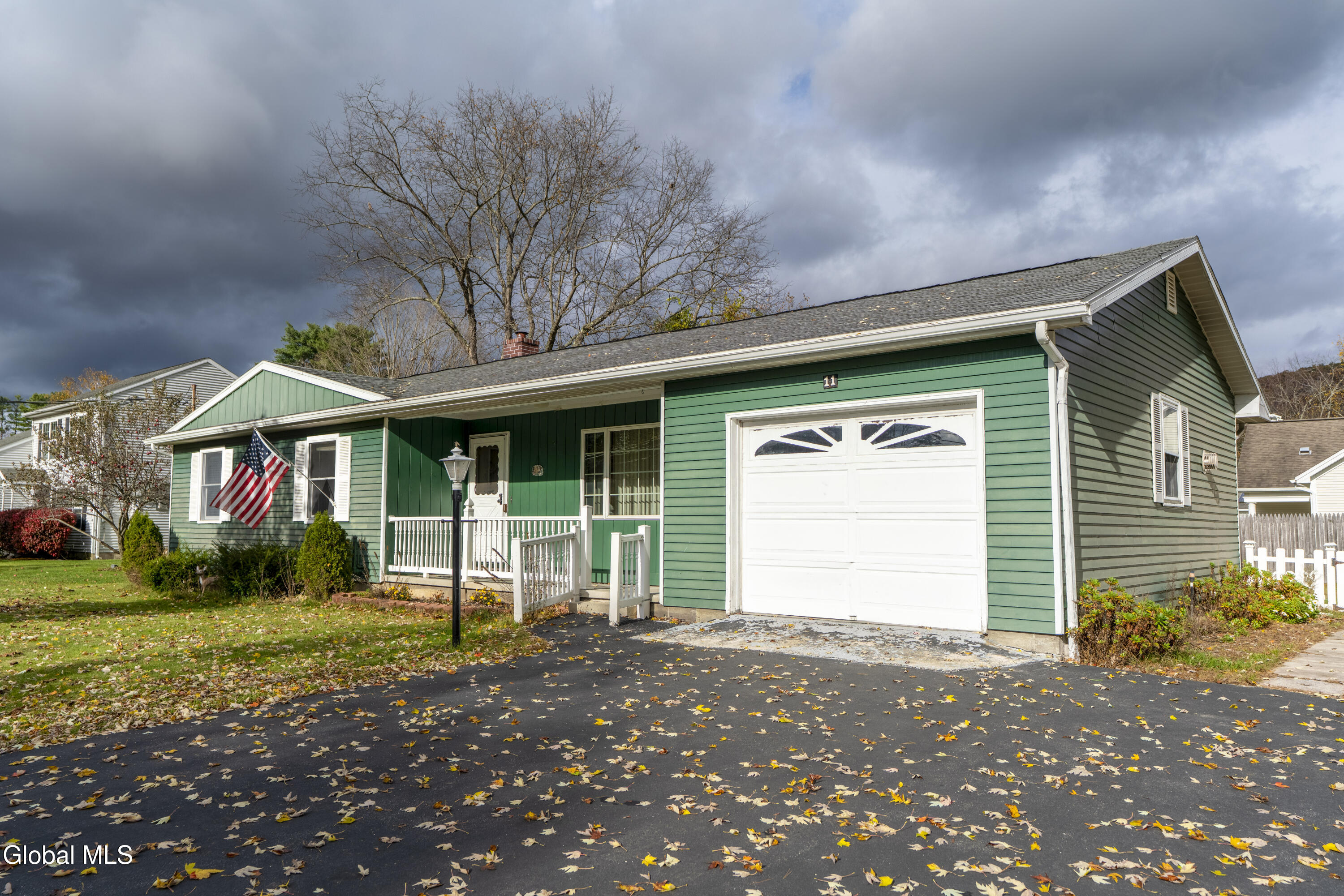 11 Keyes Street