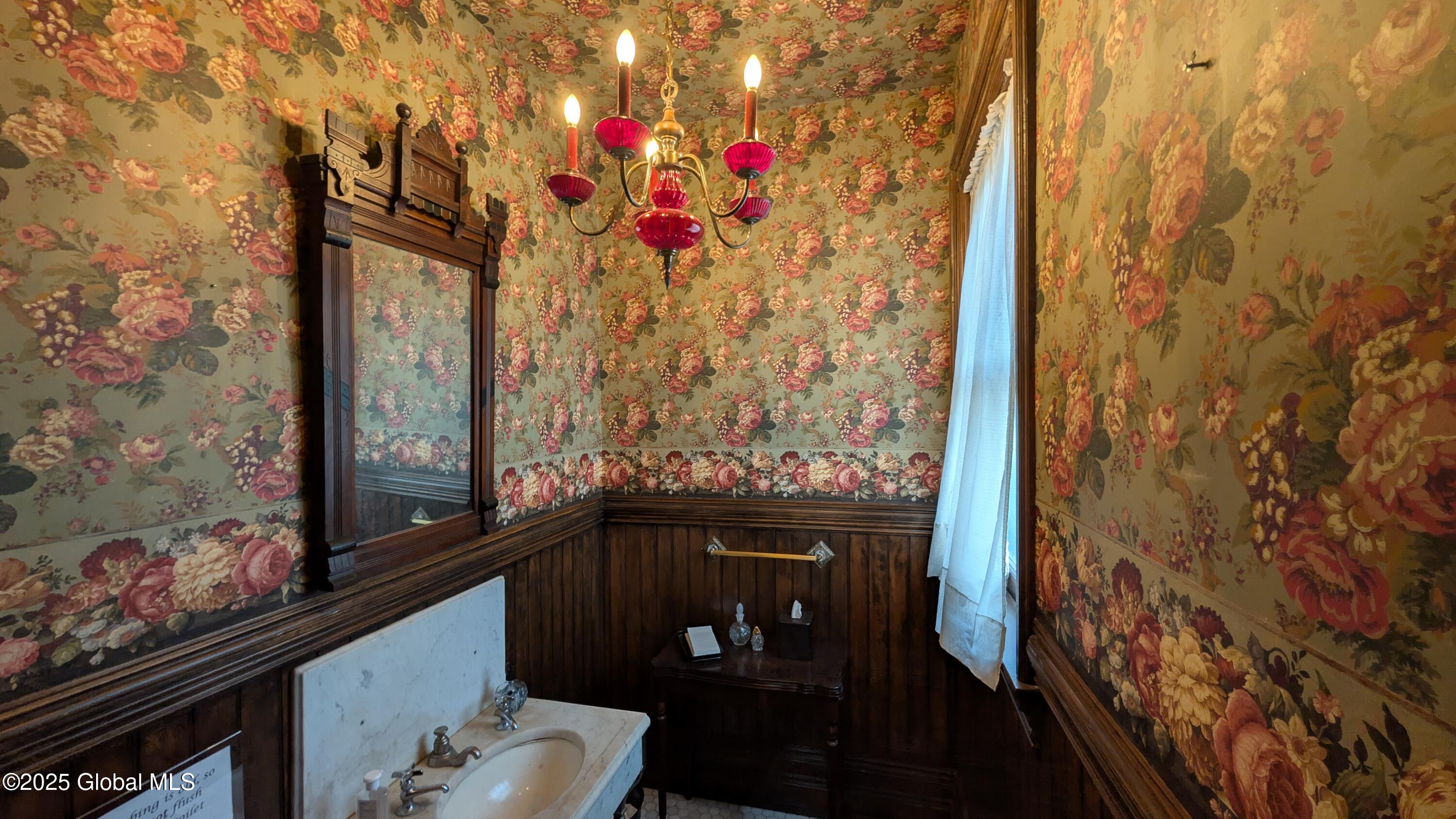 203 Union Avenue, Saratoga Springs, New York image 32
