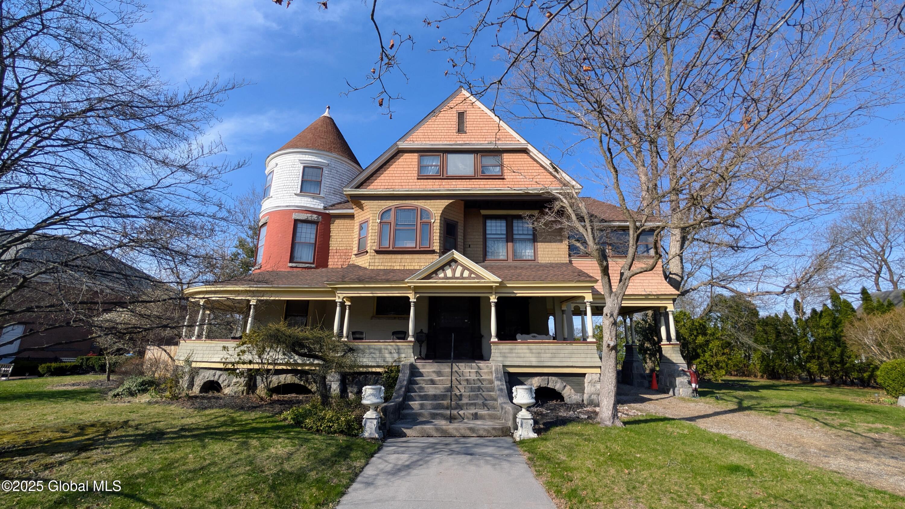 203 Union Avenue, Saratoga Springs, New York image 1