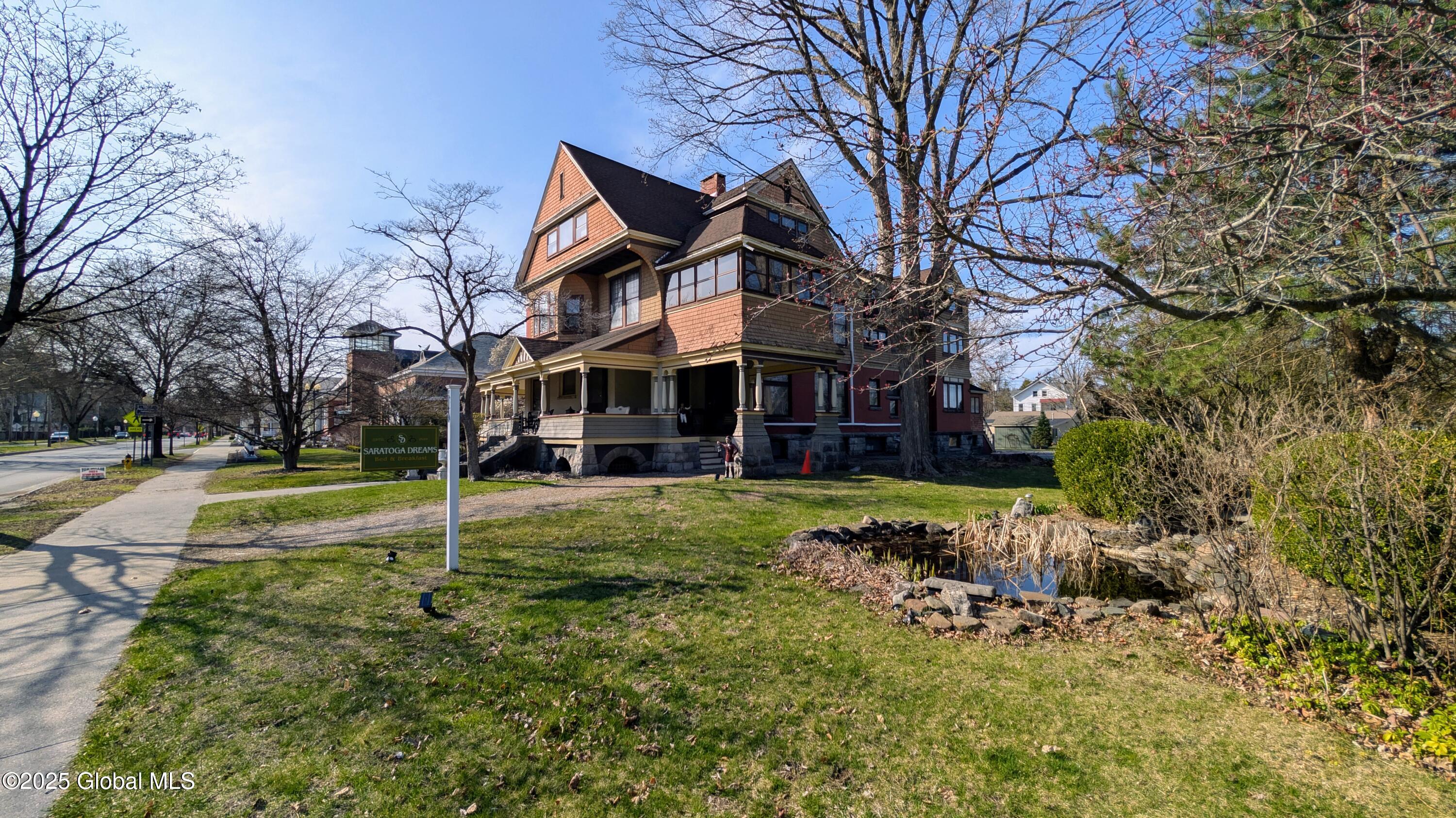 203 Union Avenue, Saratoga Springs, New York image 2