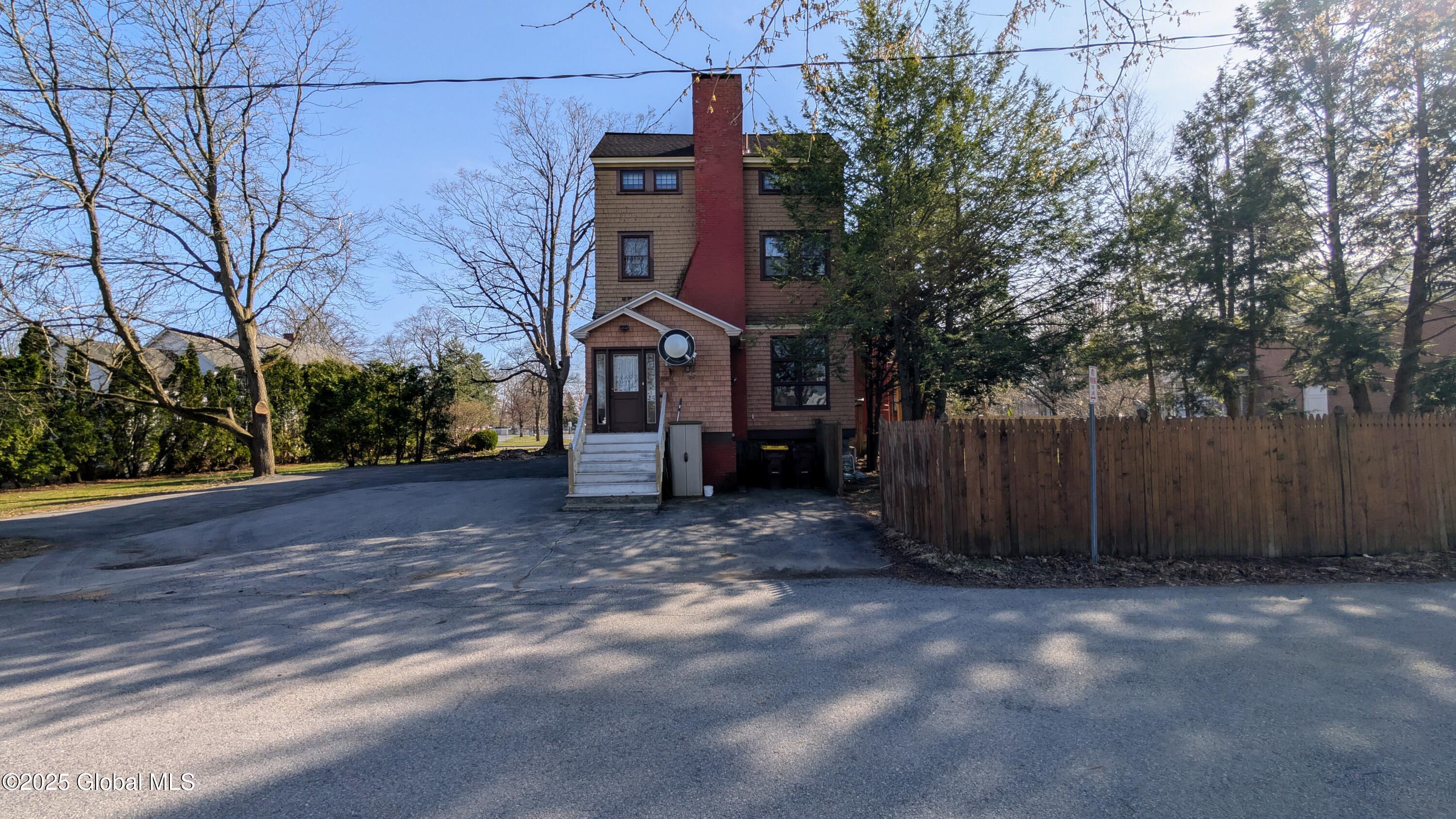203 Union Avenue, Saratoga Springs, New York image 8