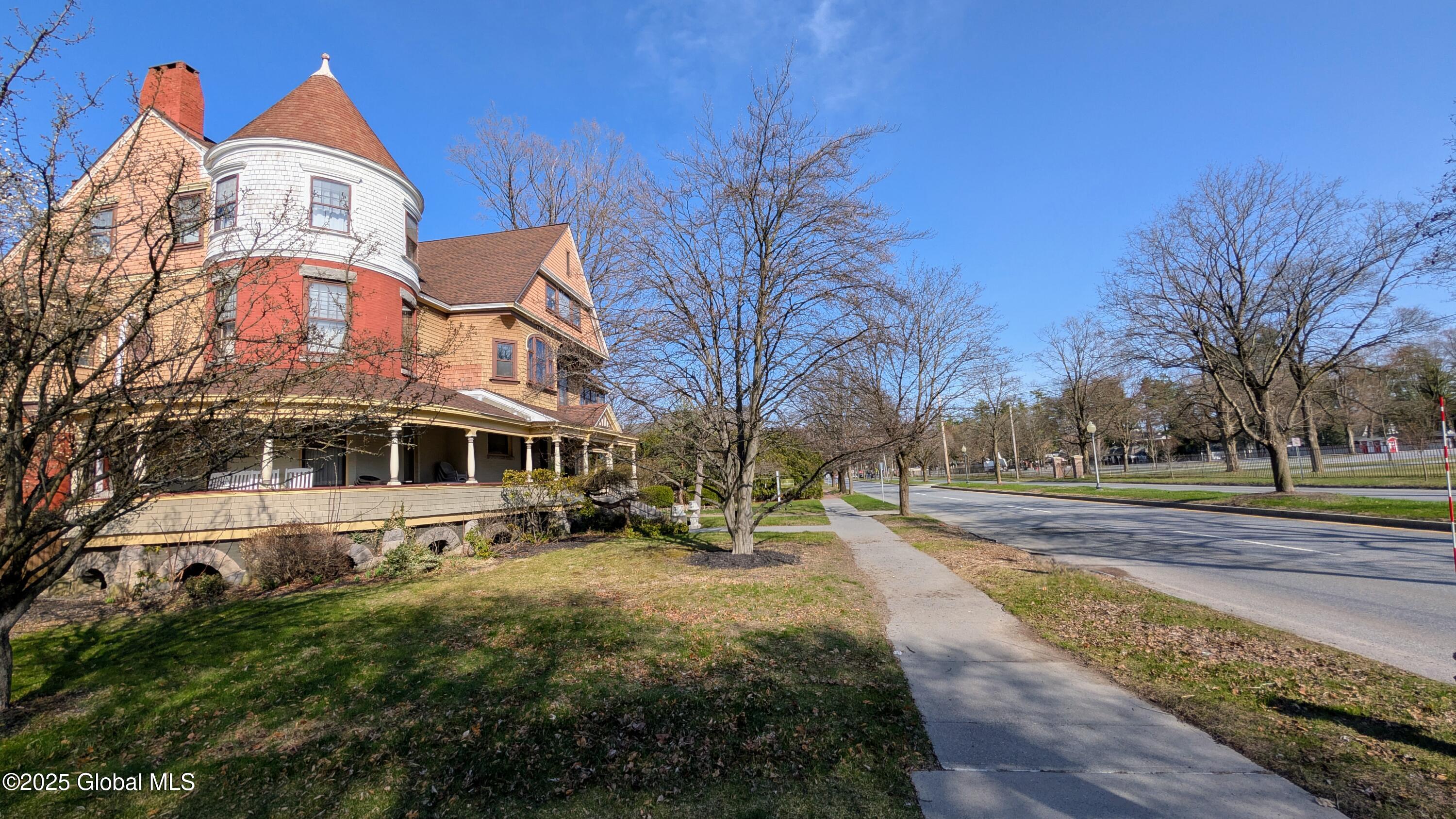 203 Union Avenue, Saratoga Springs, New York image 5