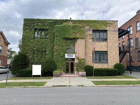 Photo of 5 Wells Street, Saratoga Springs, NY 12866 (MLS # 202613581)