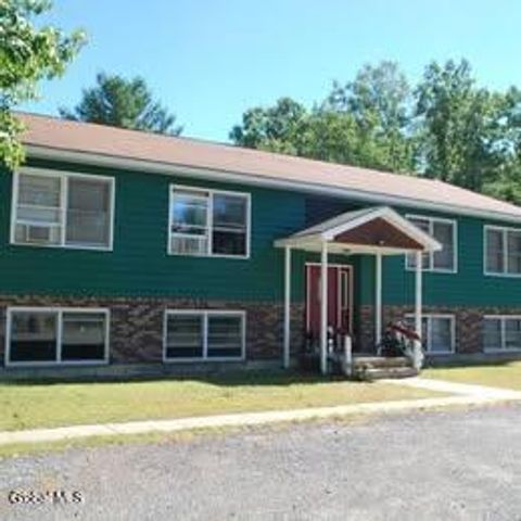 Photo of 667 Geyser Road #4, Ballston Spa, NY 12020 (MLS # 202611410)