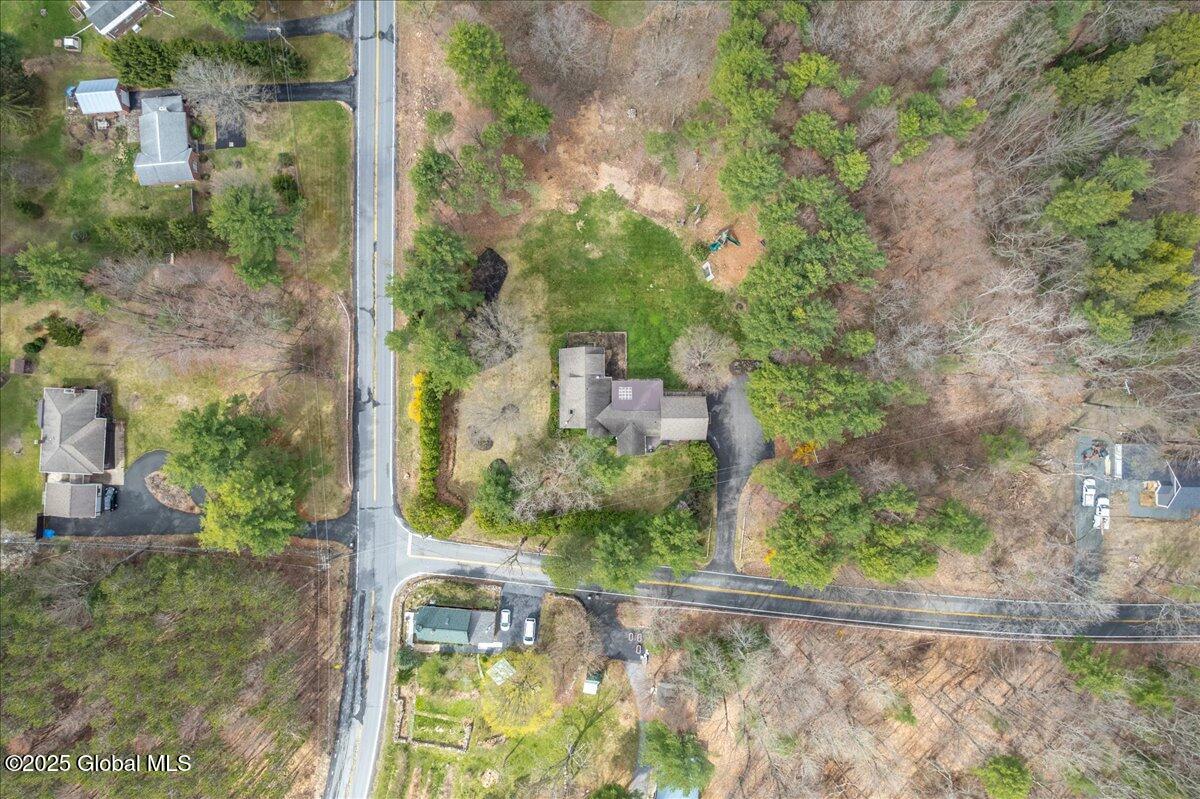7 Meadowdale Road, Altamont, New York image 16