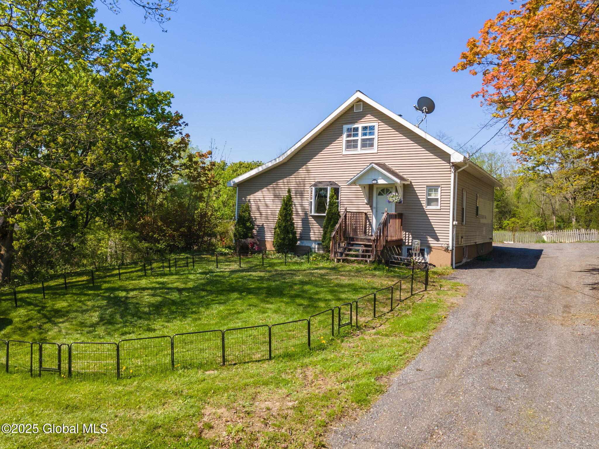 1722 Grovenors Corners Road, Central Bridge, New York image 2