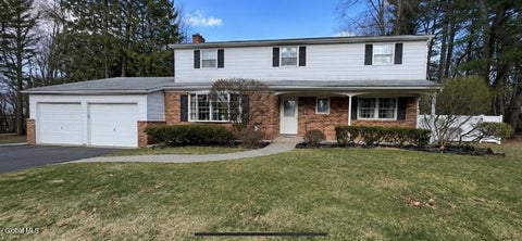 Photo of 28 Secada Drive, Clifton Park, NY 12065 (MLS # 202627367)