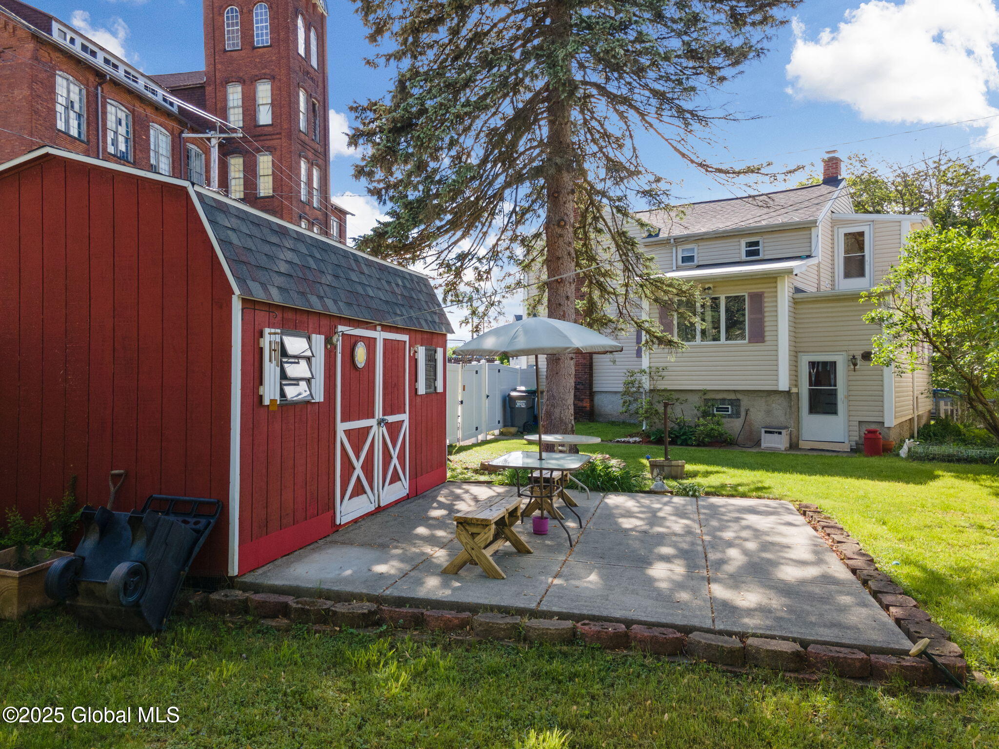 37 Mohawk Avenue, Waterford, New York image 7