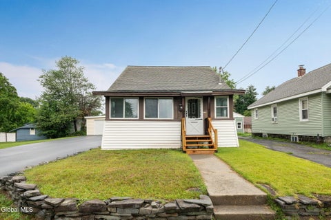 Photo of 39 Fern Avenue, Albany, NY 12205 (MLS # 202623053)