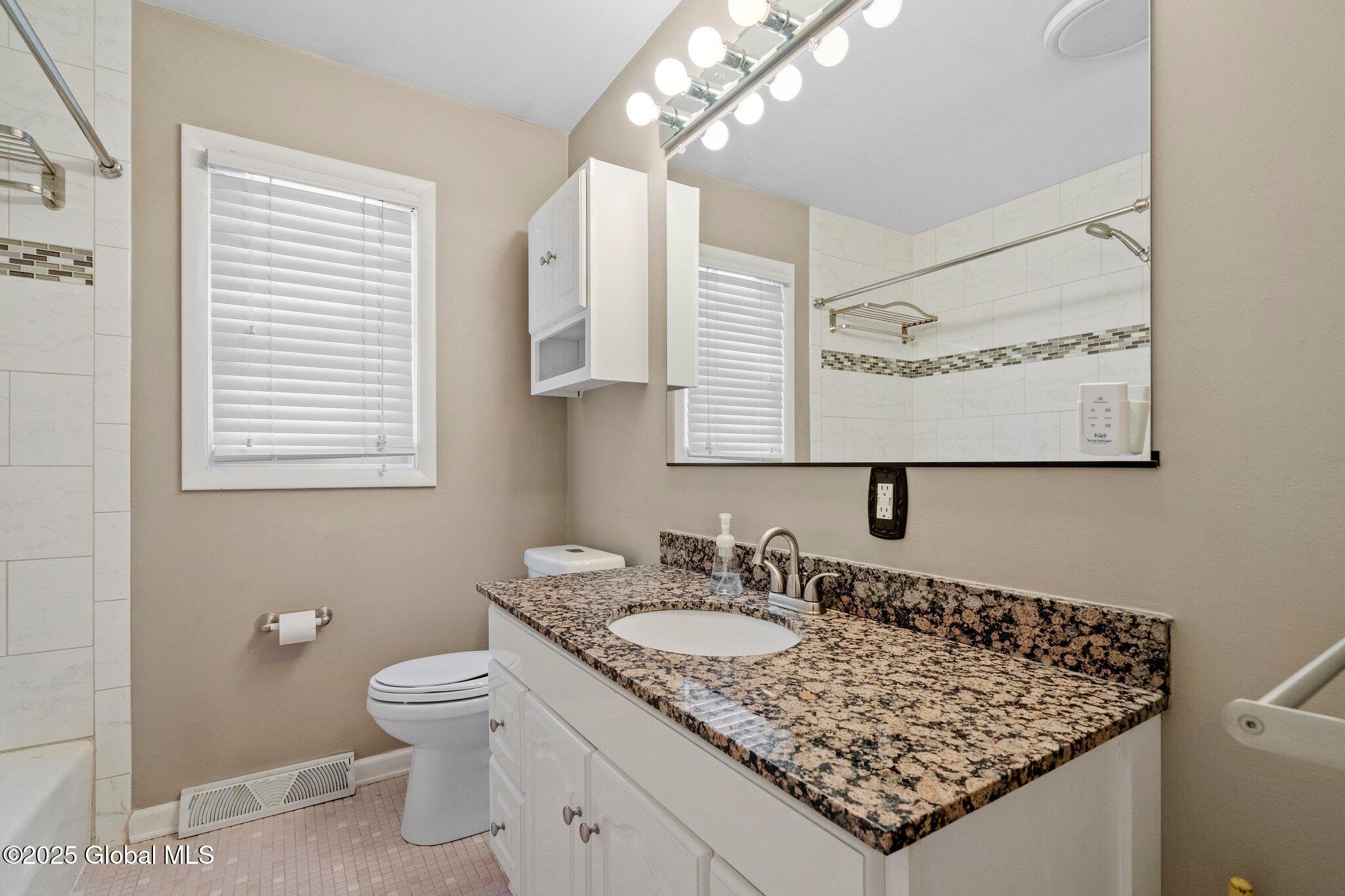 19 Cortland Boulevard, Clifton Park, New York image 34