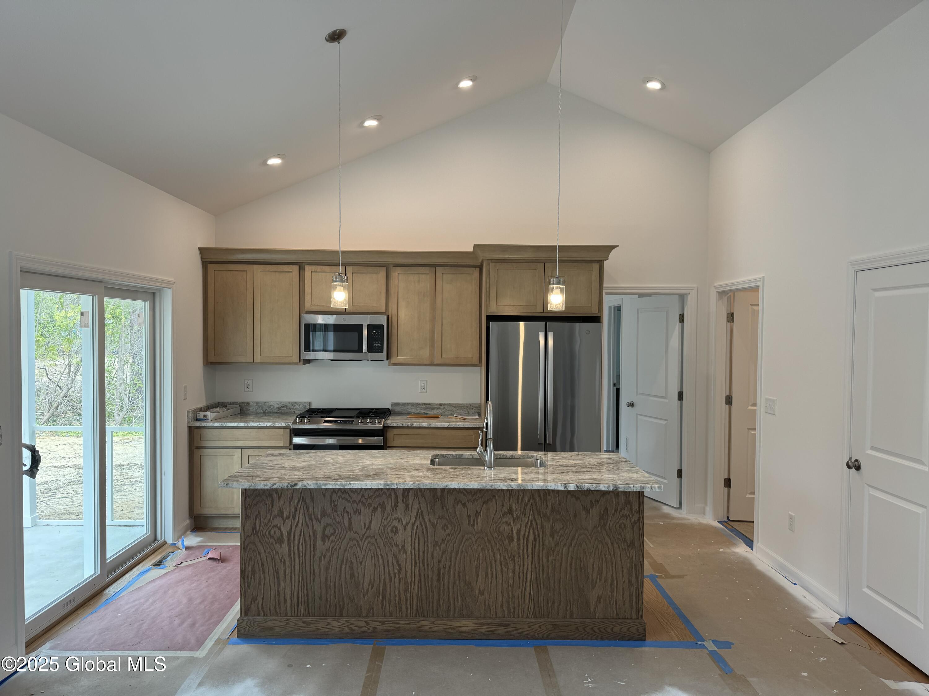13 Sandy Boulevard, South Glens Falls, New York image 3