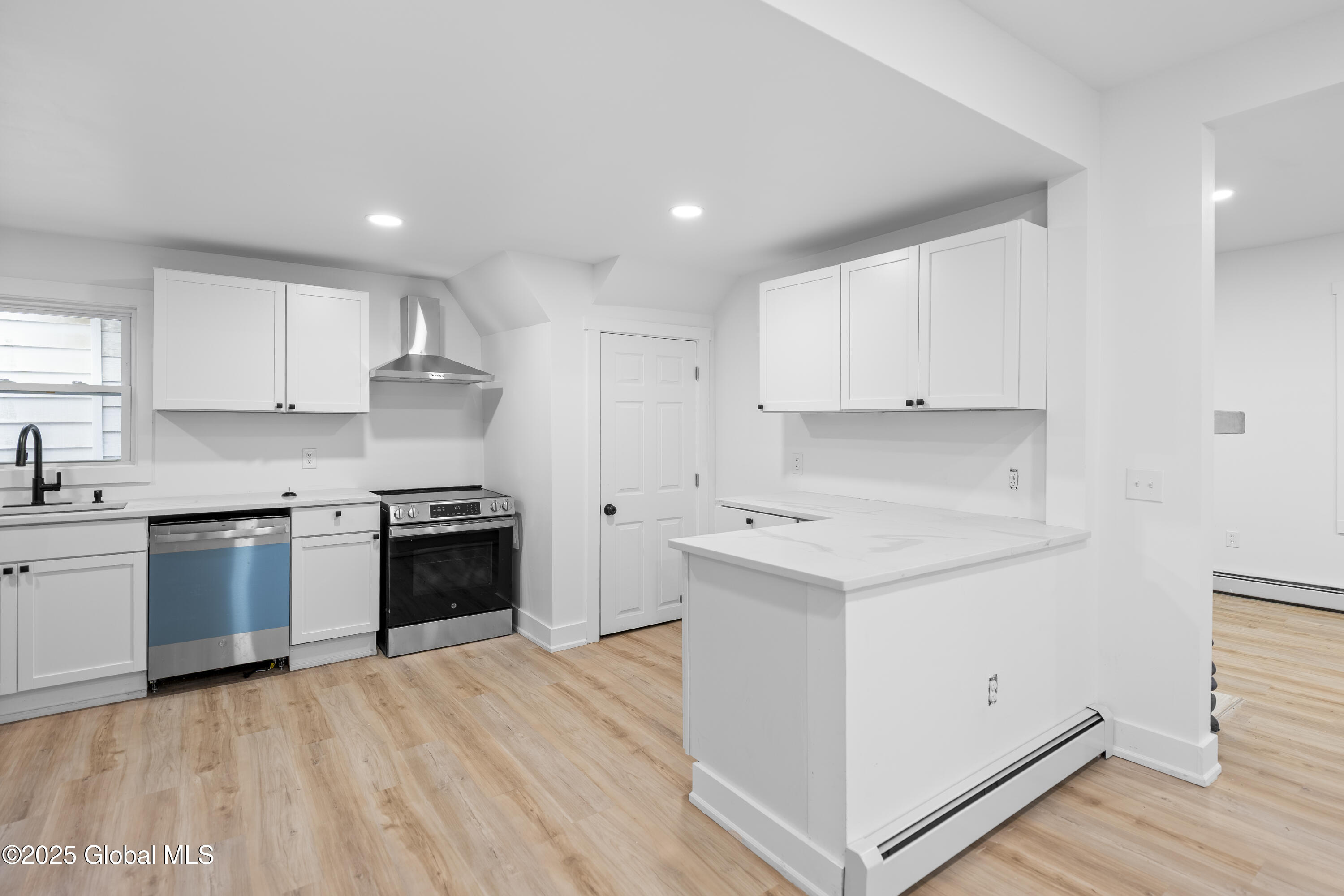 38 W Erie Street, Albany, New York image 12