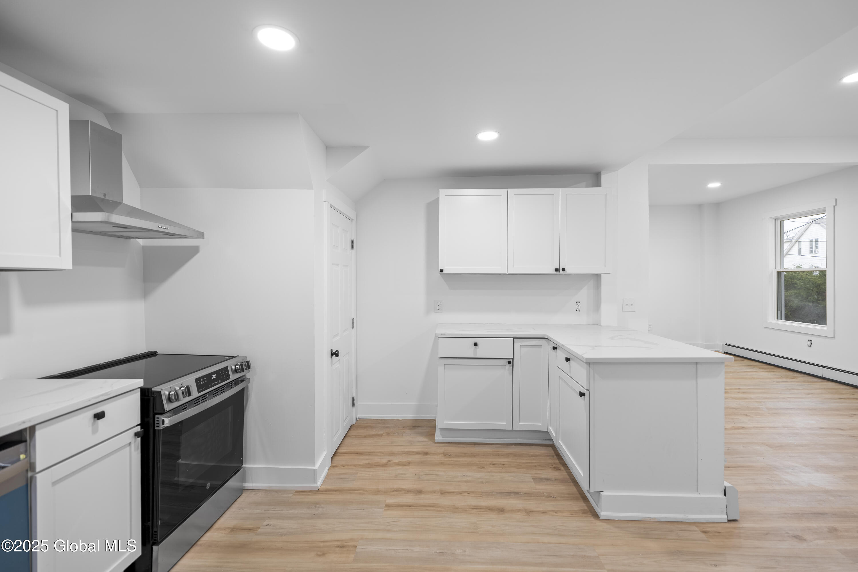 38 W Erie Street, Albany, New York image 15