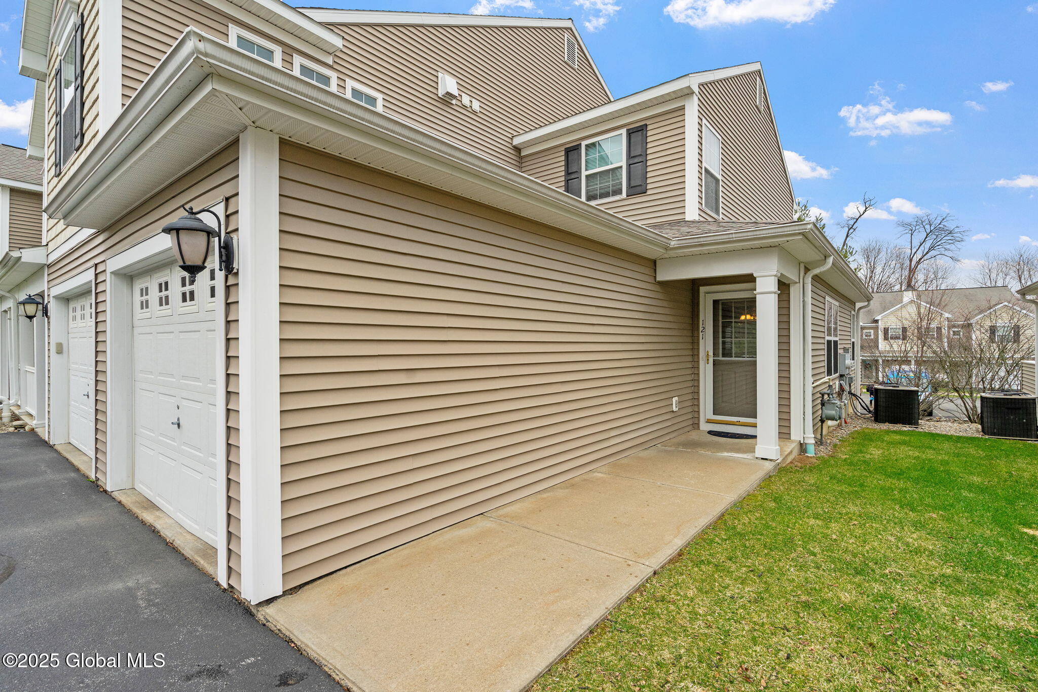 121 Annabelle Place, Schenectady, New York image 2