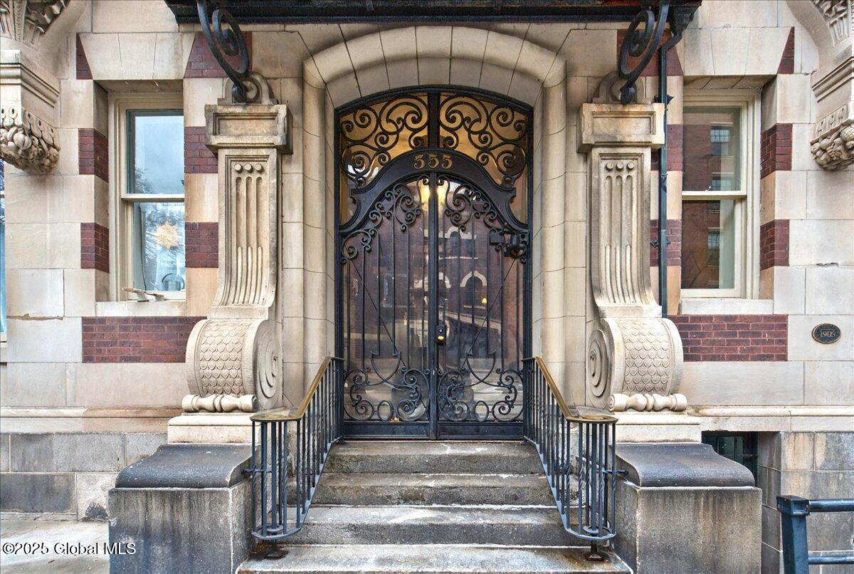 355 State Street #2ER, Albany, New York image 1