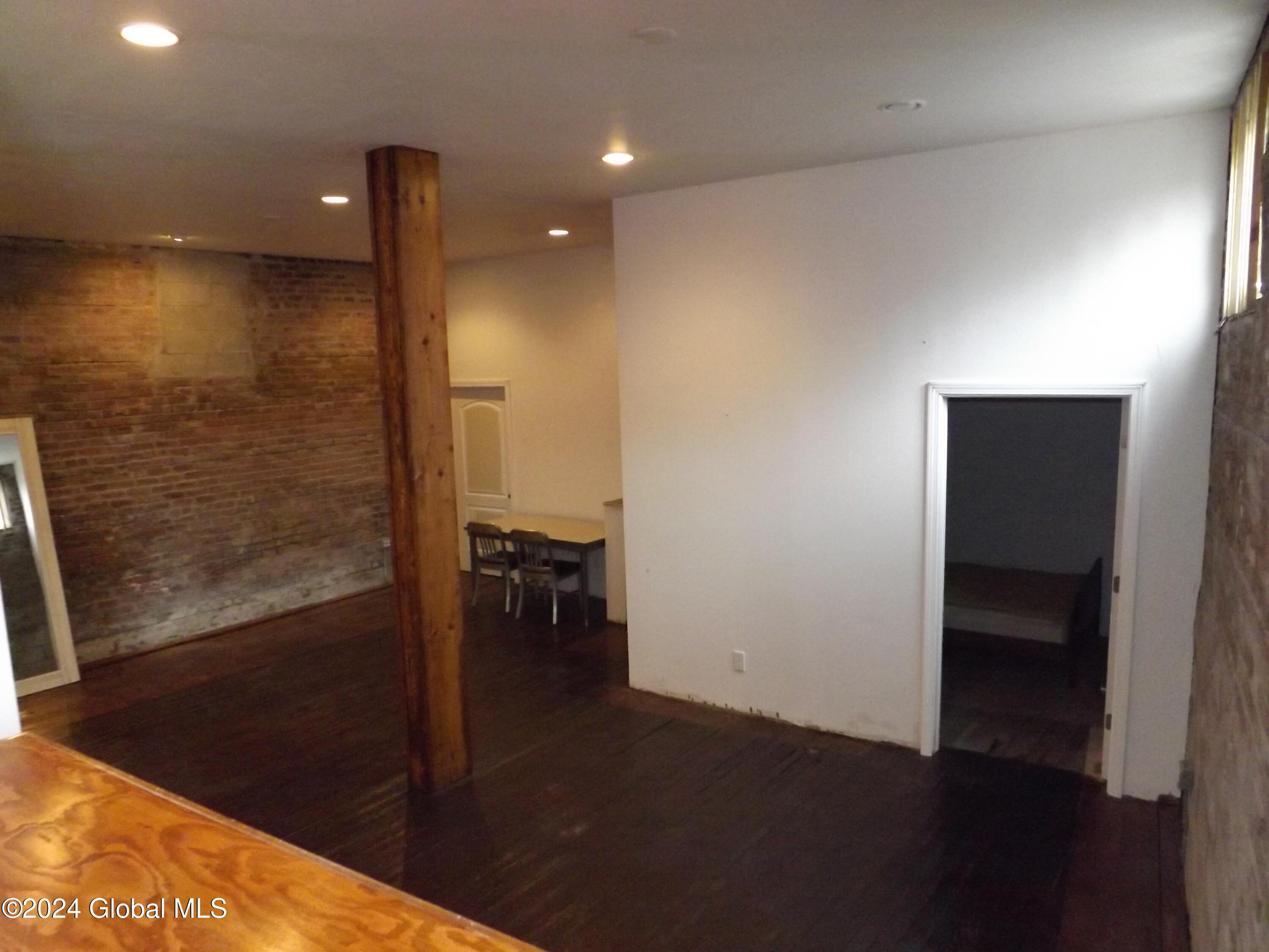Schenectady, New York 12305, United States, ,Commercial,Pending,27406