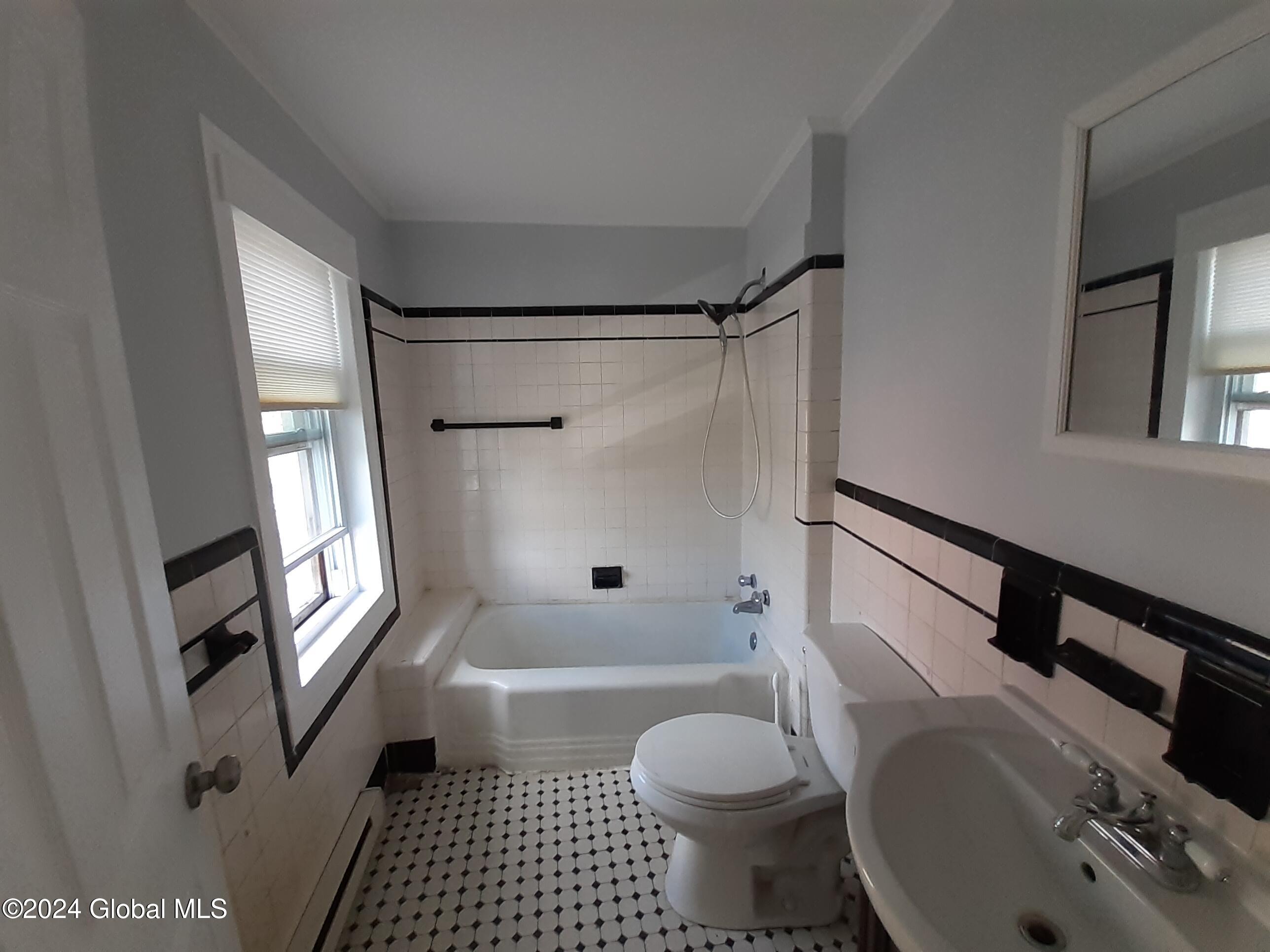 Schenectady, New York 12305, United States, ,Commercial,Pending,27406