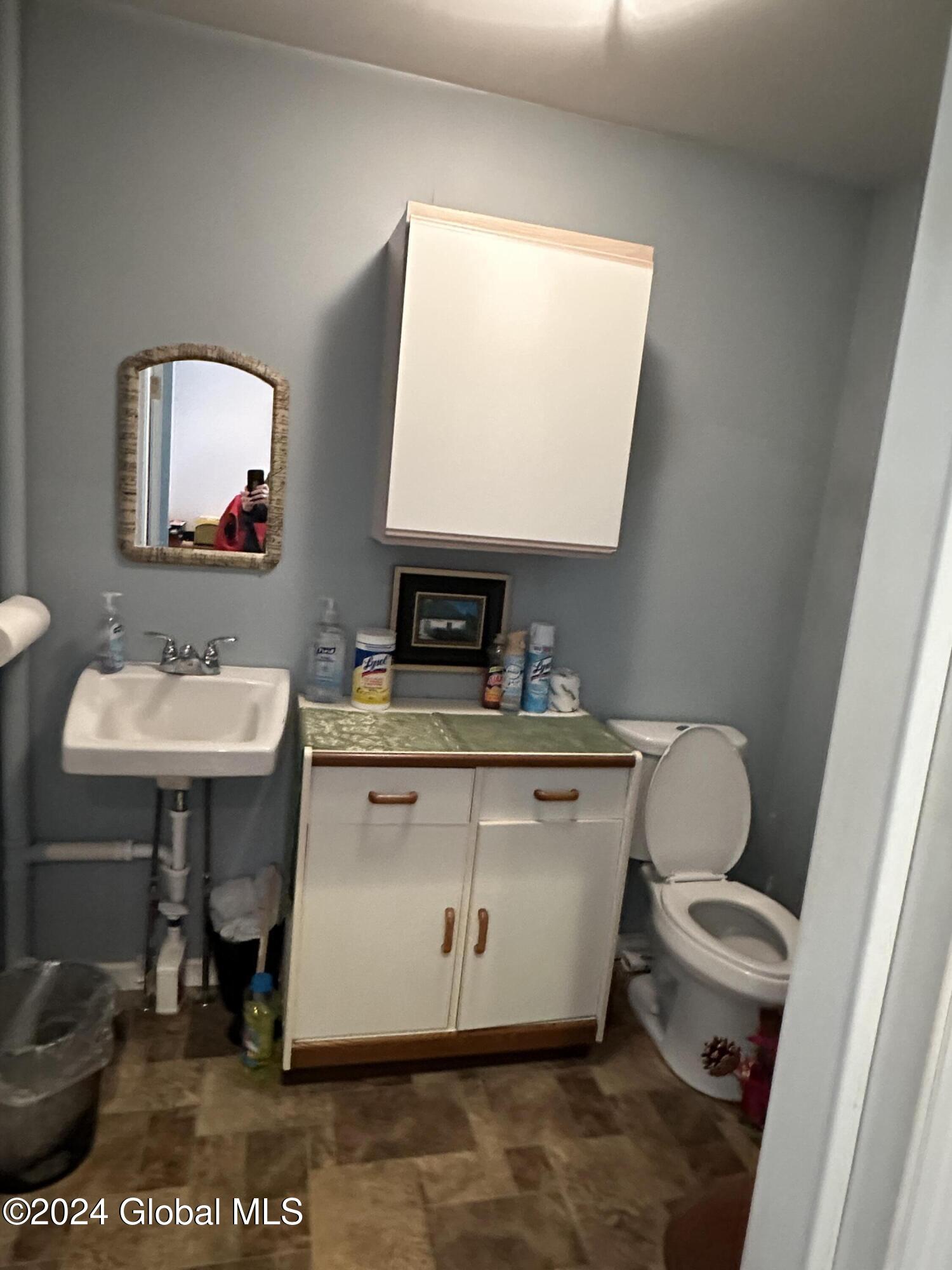 Schenectady, New York 12305, United States, ,Commercial,Pending,27406