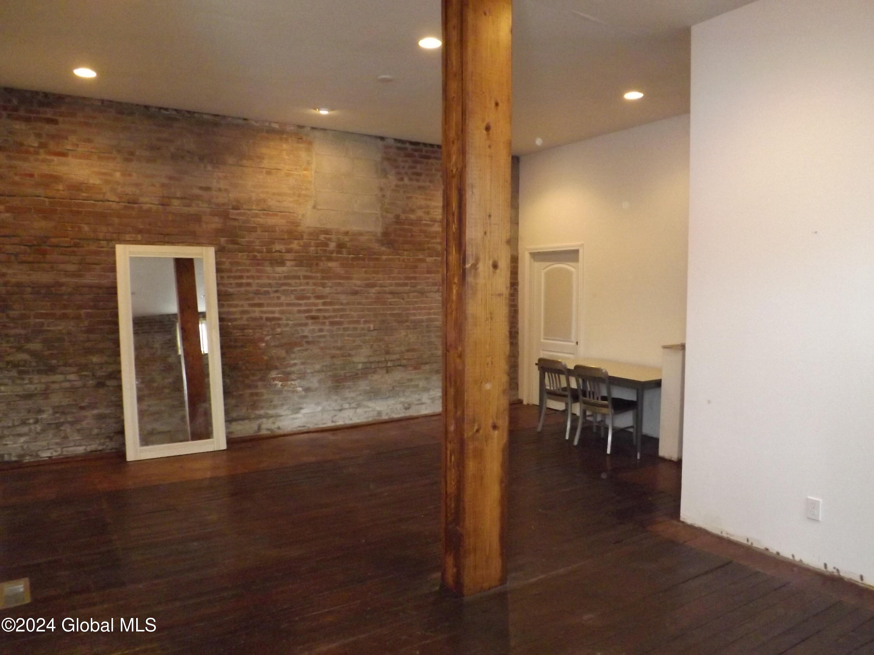 Schenectady, New York 12305, United States, ,Commercial,Pending,27406
