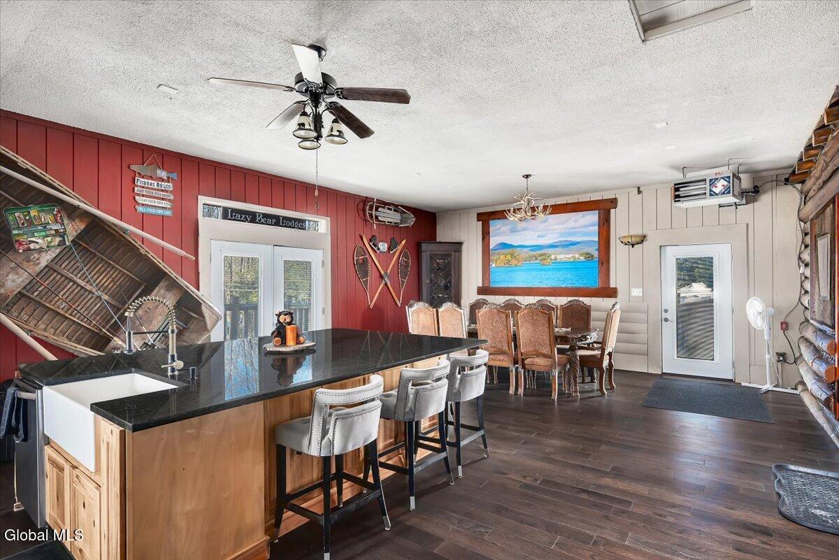3619 Lake Shore Drive