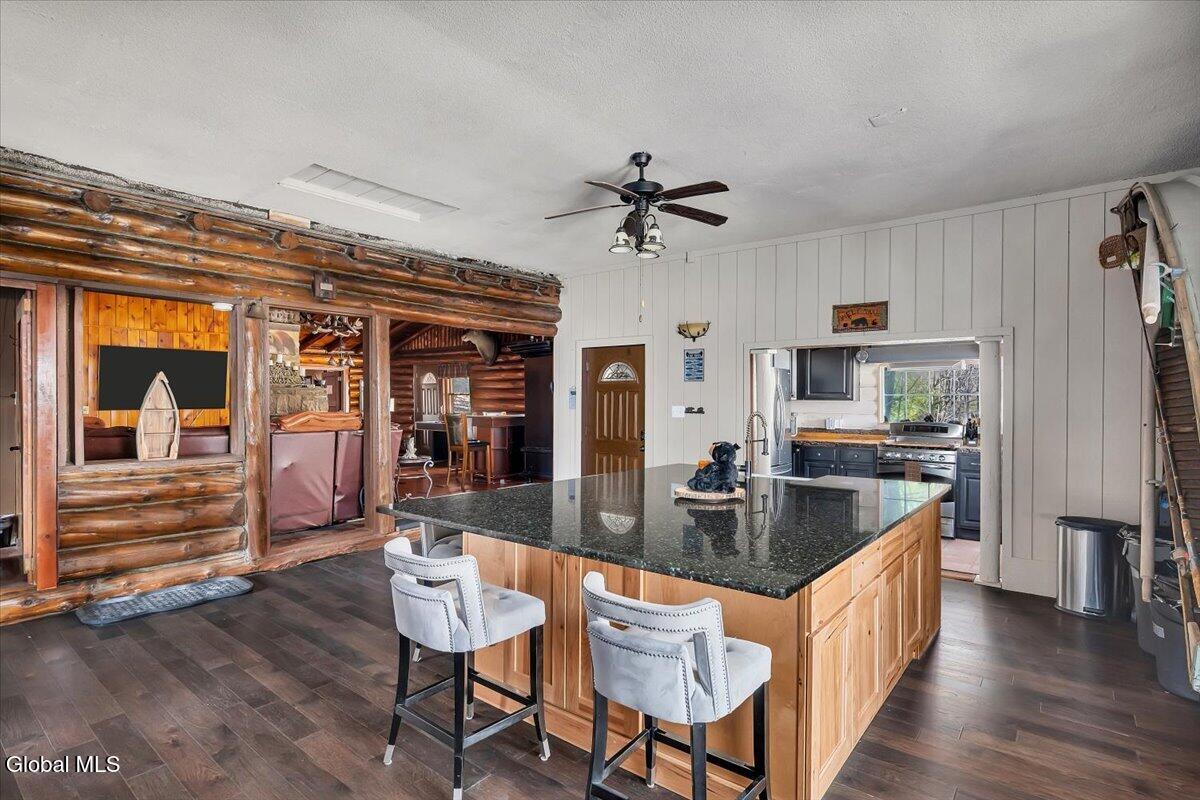3619 Lake Shore Drive