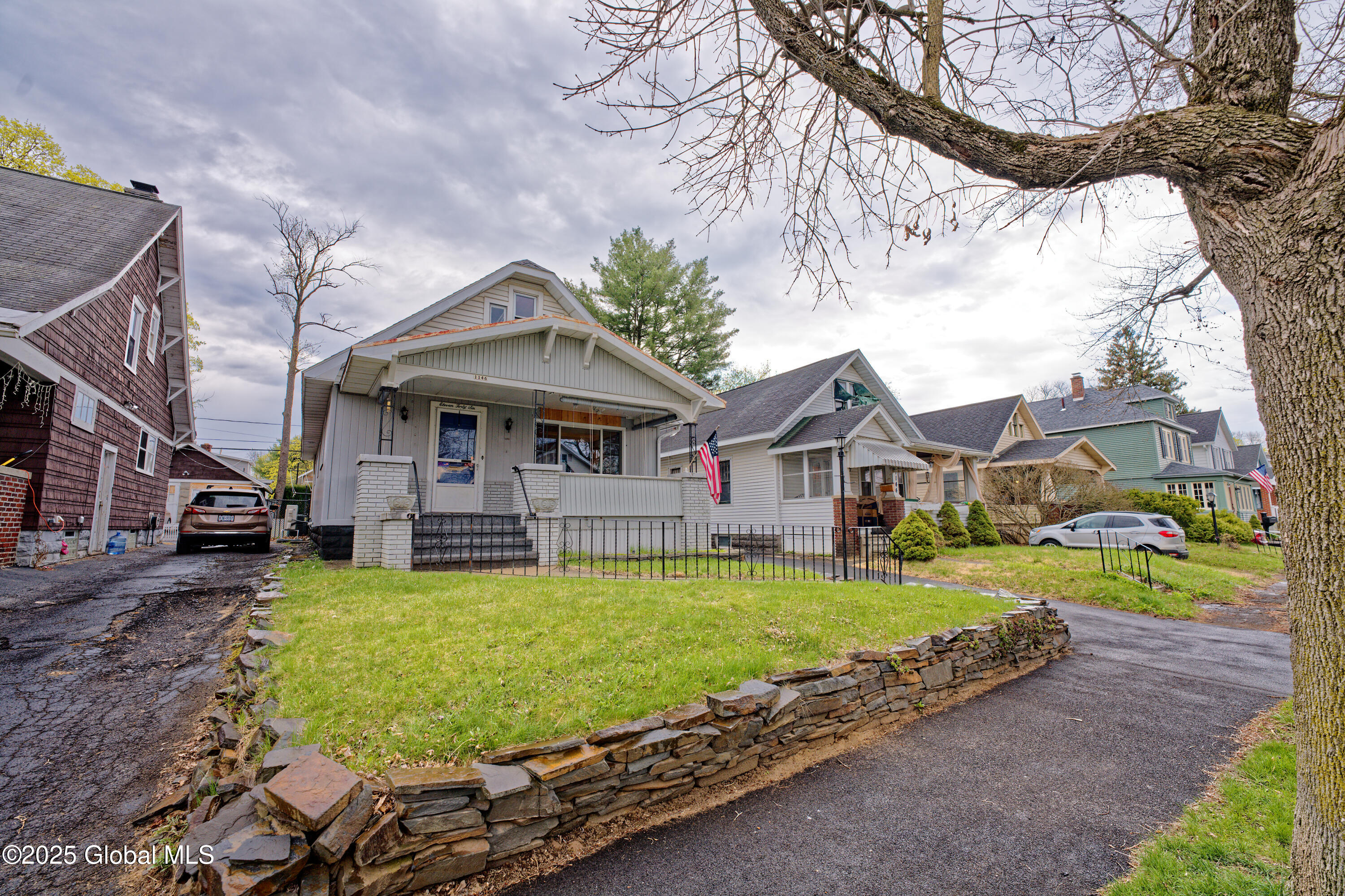 1146 Keyes Avenue, Schenectady, New York image 2