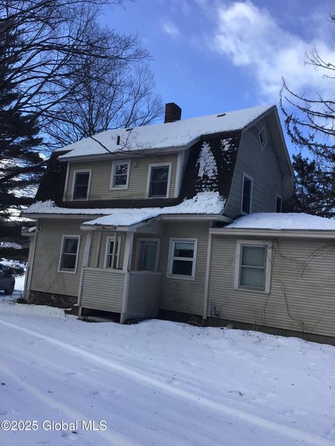 Photo of 546-548 Maple Avenue, Saratoga, NY 12866 (MLS # 202511383) Photo of 546-548 Maple Avenue, Saratoga, NY 12866 (MLS # 202511383)