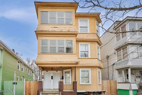 Photo of 917 Bridge Street, Schenectady, NY 12303 (MLS # 202613456)