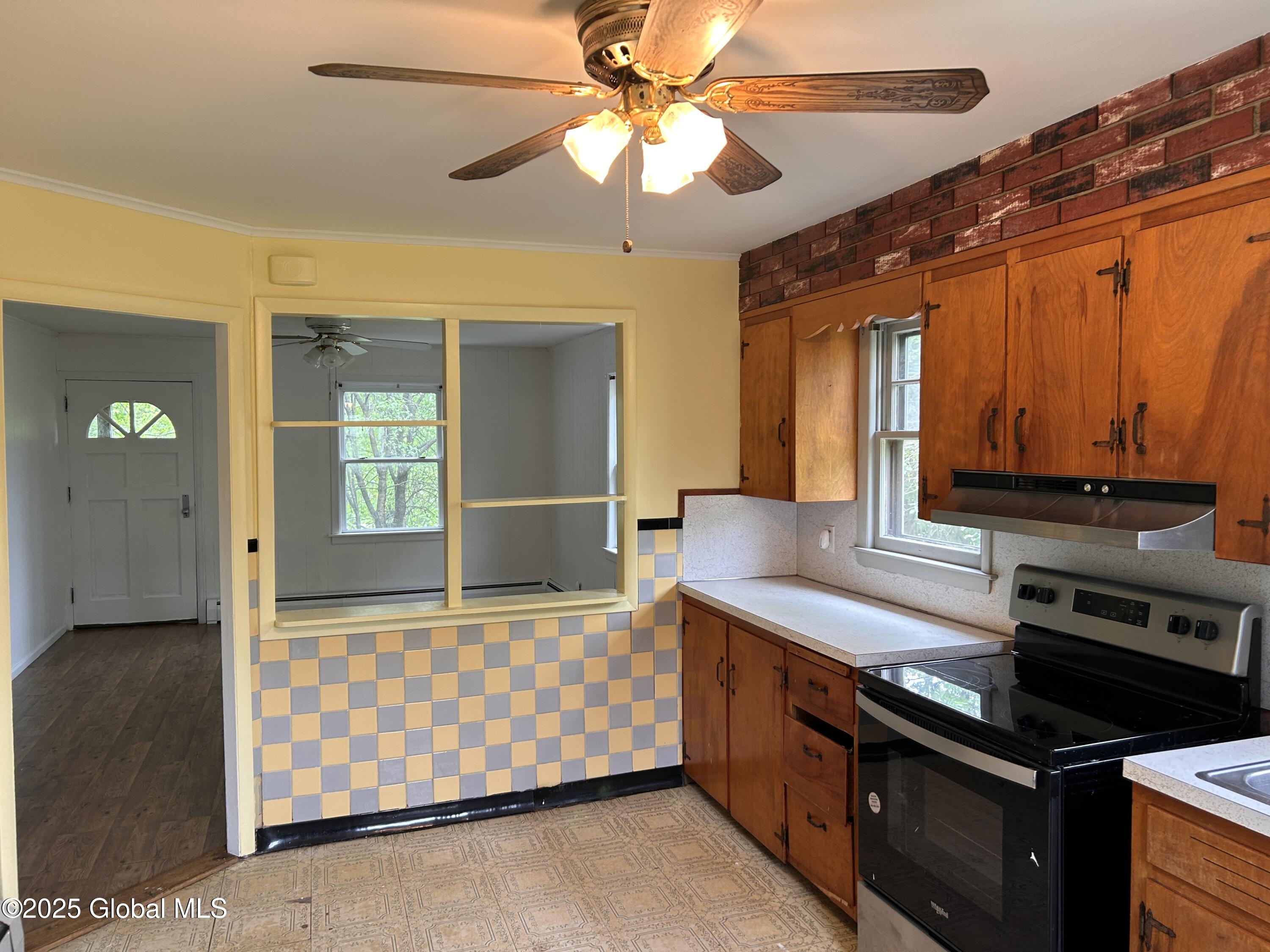 1097 Church Rd Road, Glenville, New York image 10