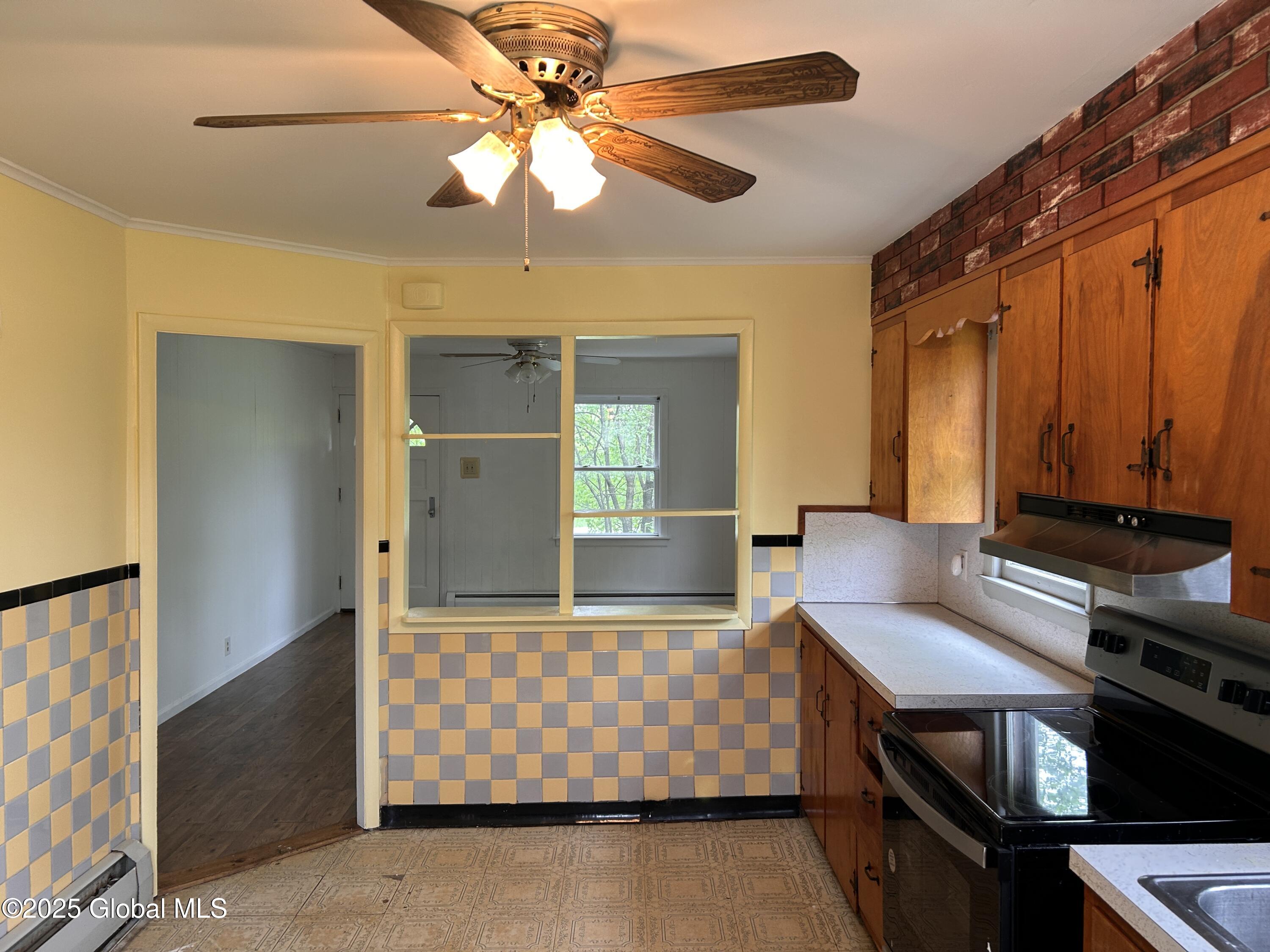 1097 Church Rd Road, Glenville, New York image 9