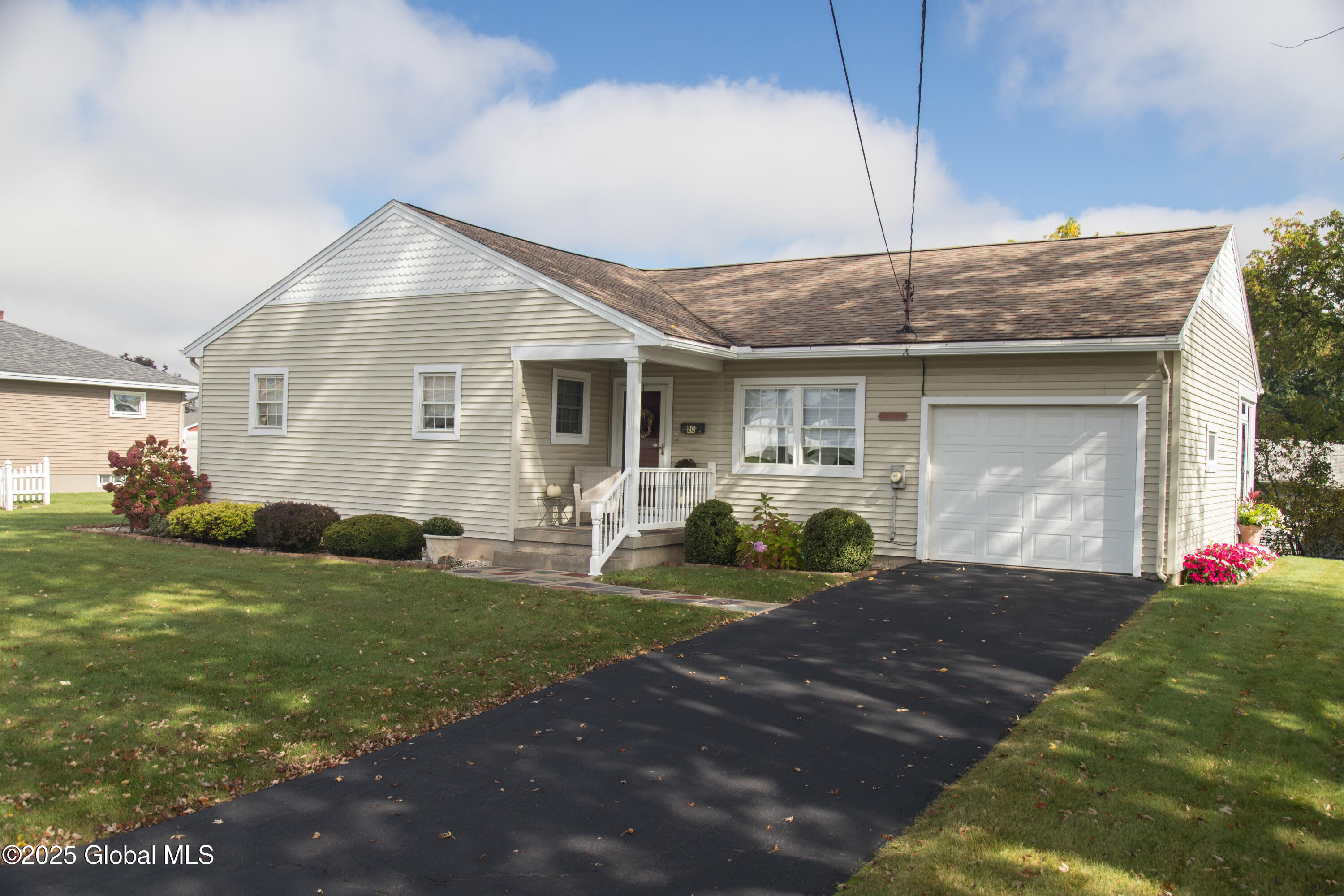 20 New Street, Amsterdam, New York image 1