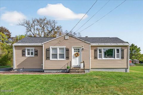 Photo of 4 Sunset View Avenue, Troy, NY 12180 (MLS # 202528396)
