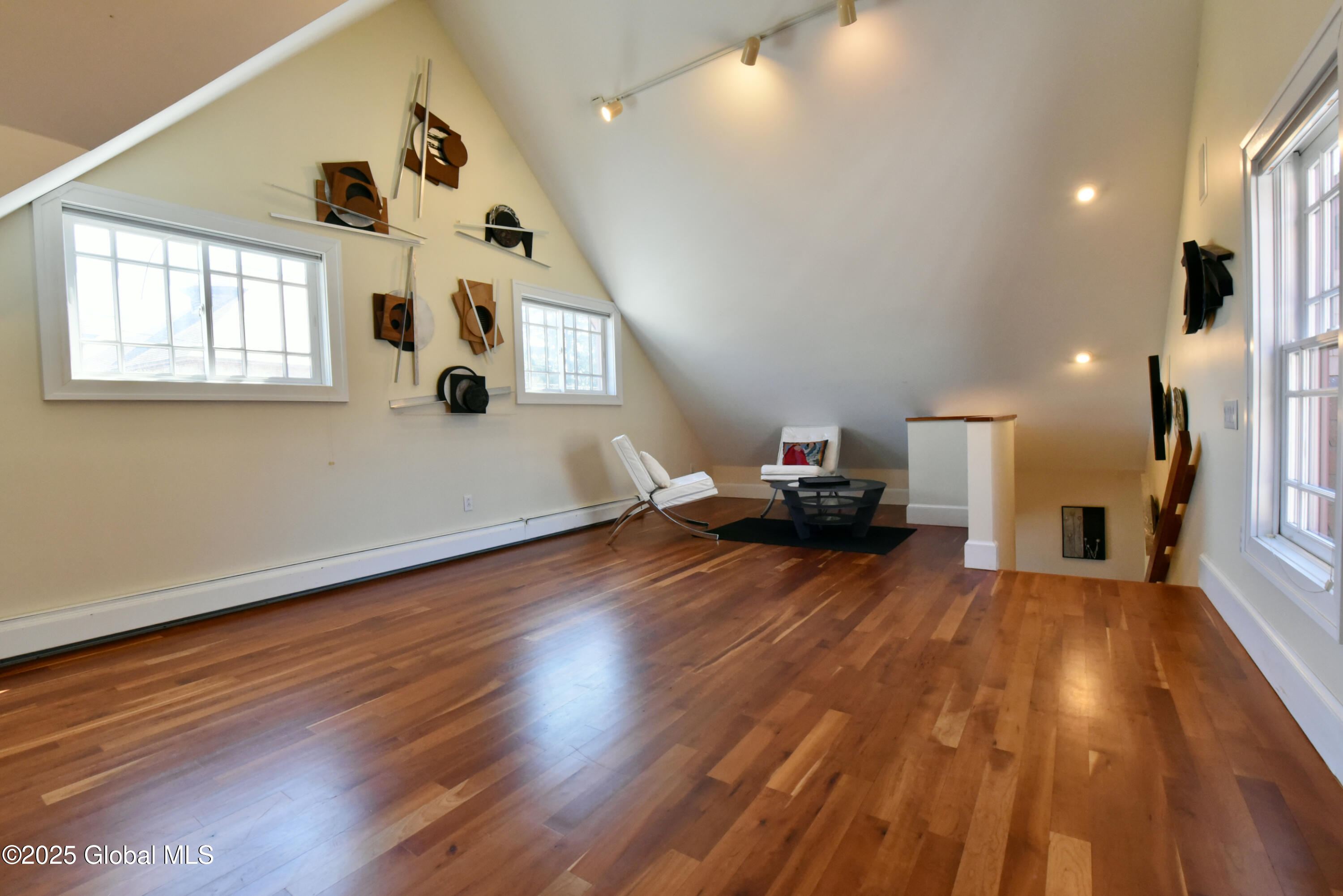 125 Regent Street, Saratoga Springs, New York image 32
