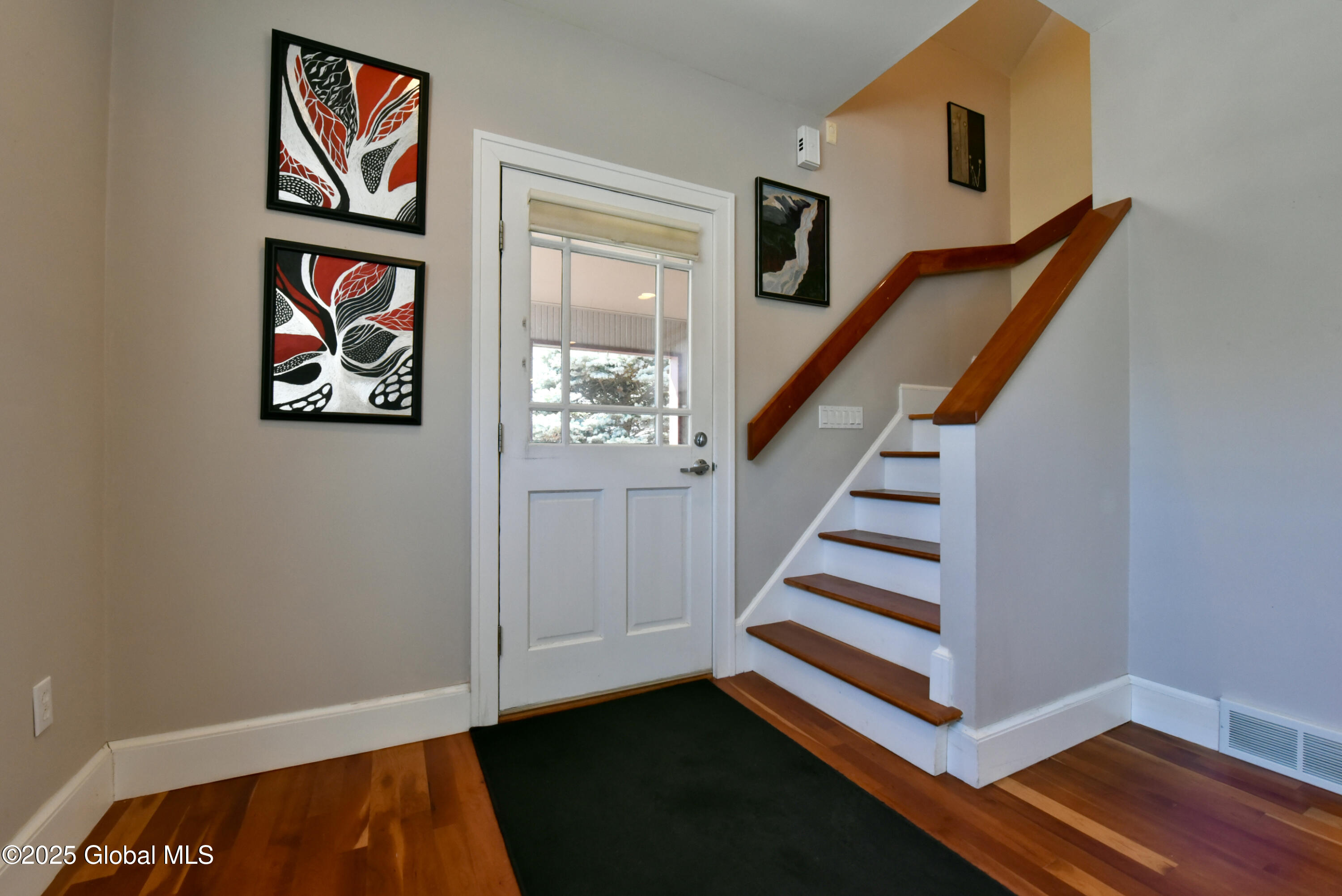 125 Regent Street, Saratoga Springs, New York image 28