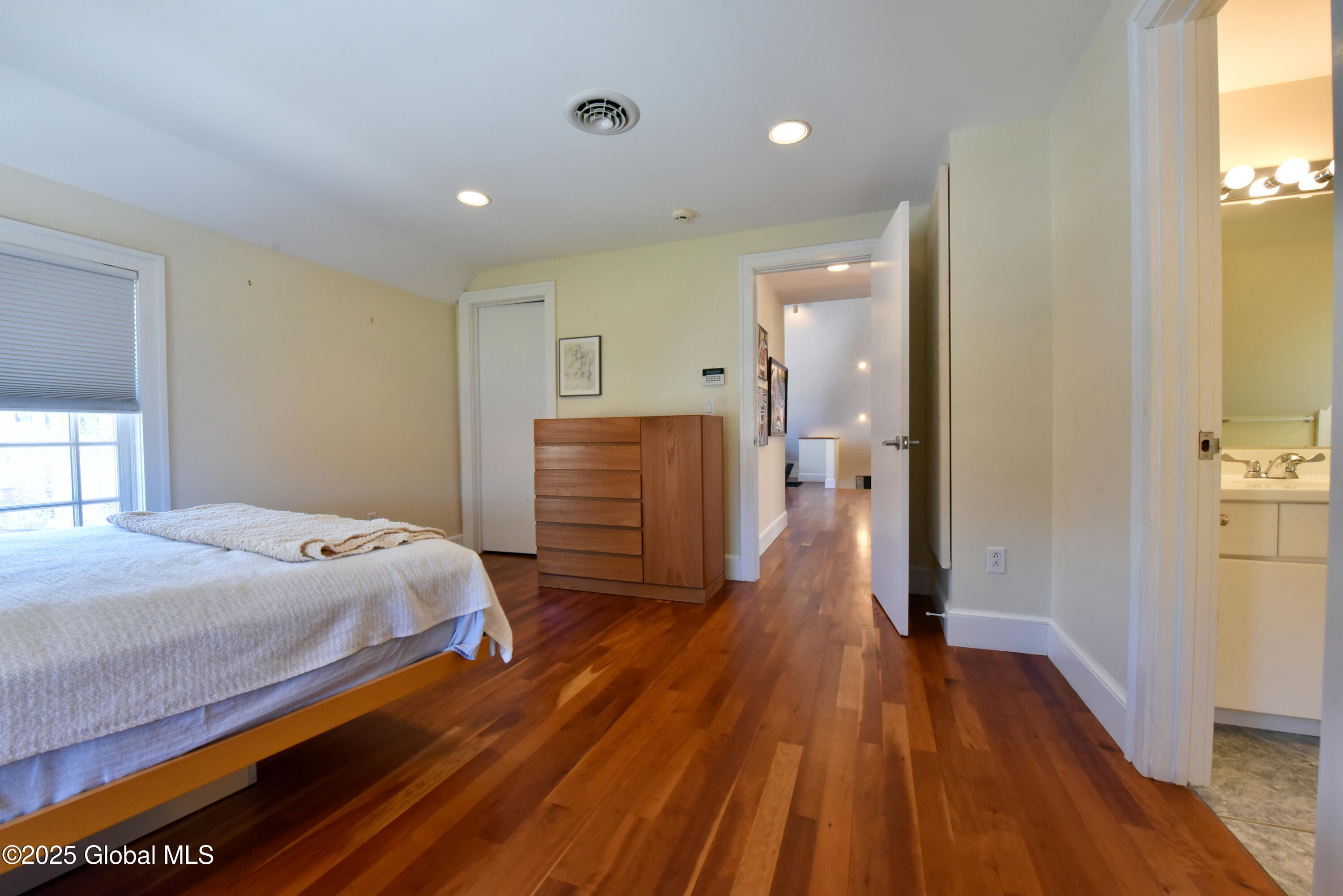 125 Regent Street, Saratoga Springs, New York image 36