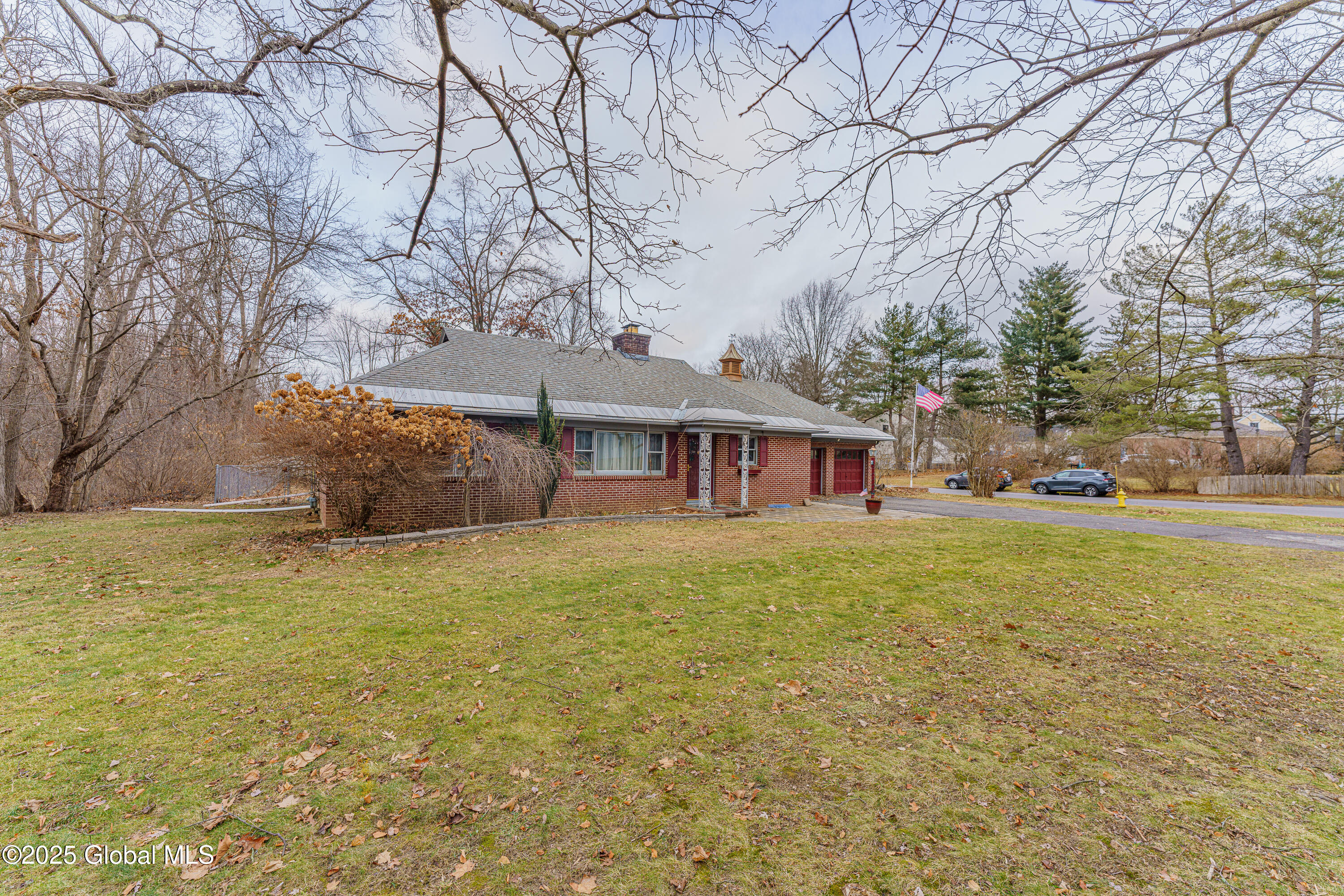 413 Feura Bush Road, Glenmont, New York image 3