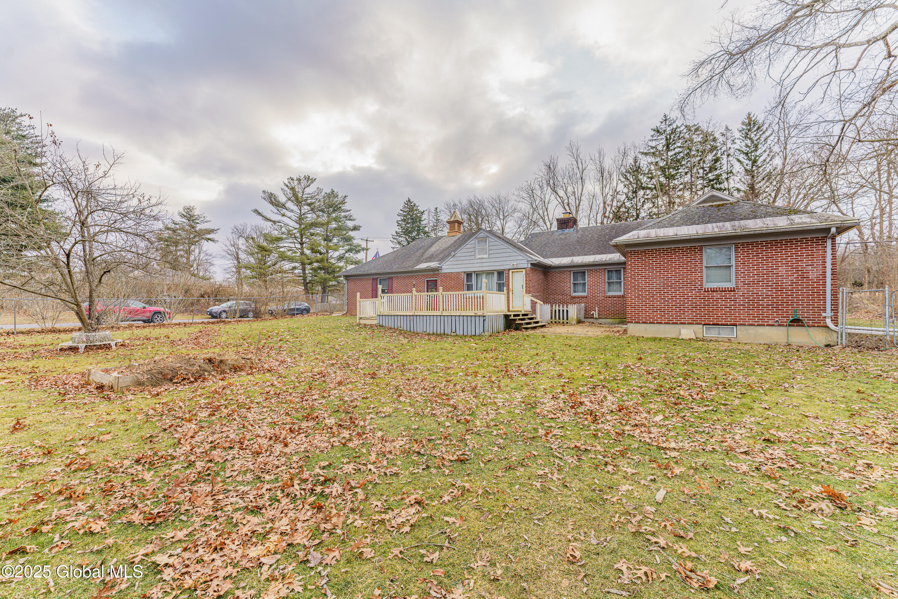 413 Feura Bush Road, Glenmont, New York image 32