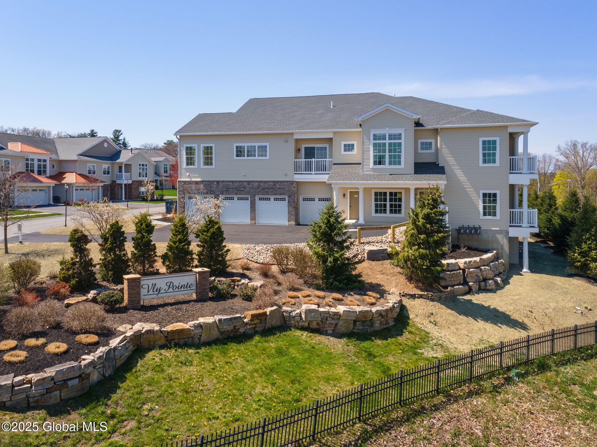 606 Vly Point Drive #G, Niskayuna, New York image 1
