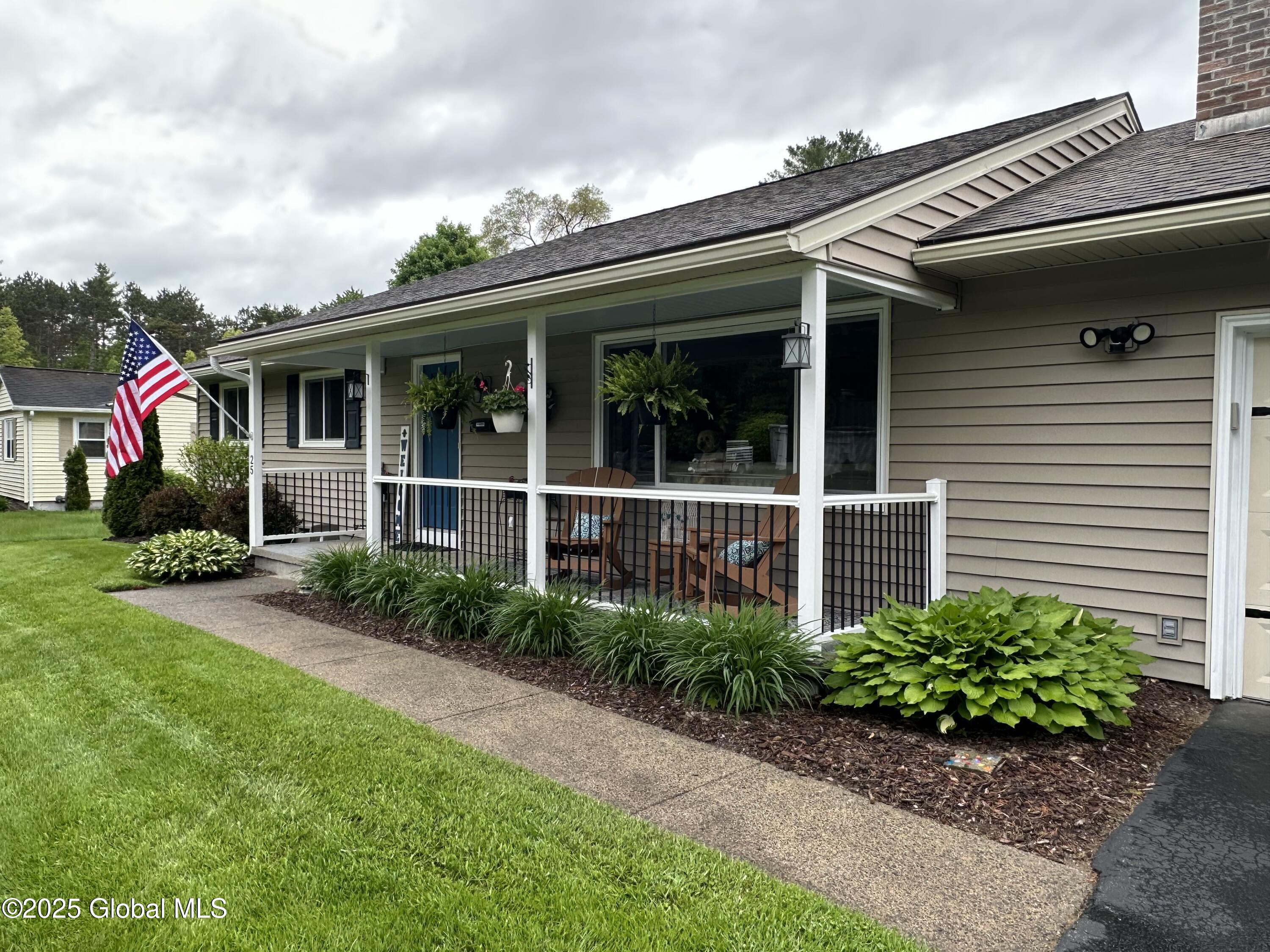 25 Sylvan Avenue, Queensbury, New York image 3