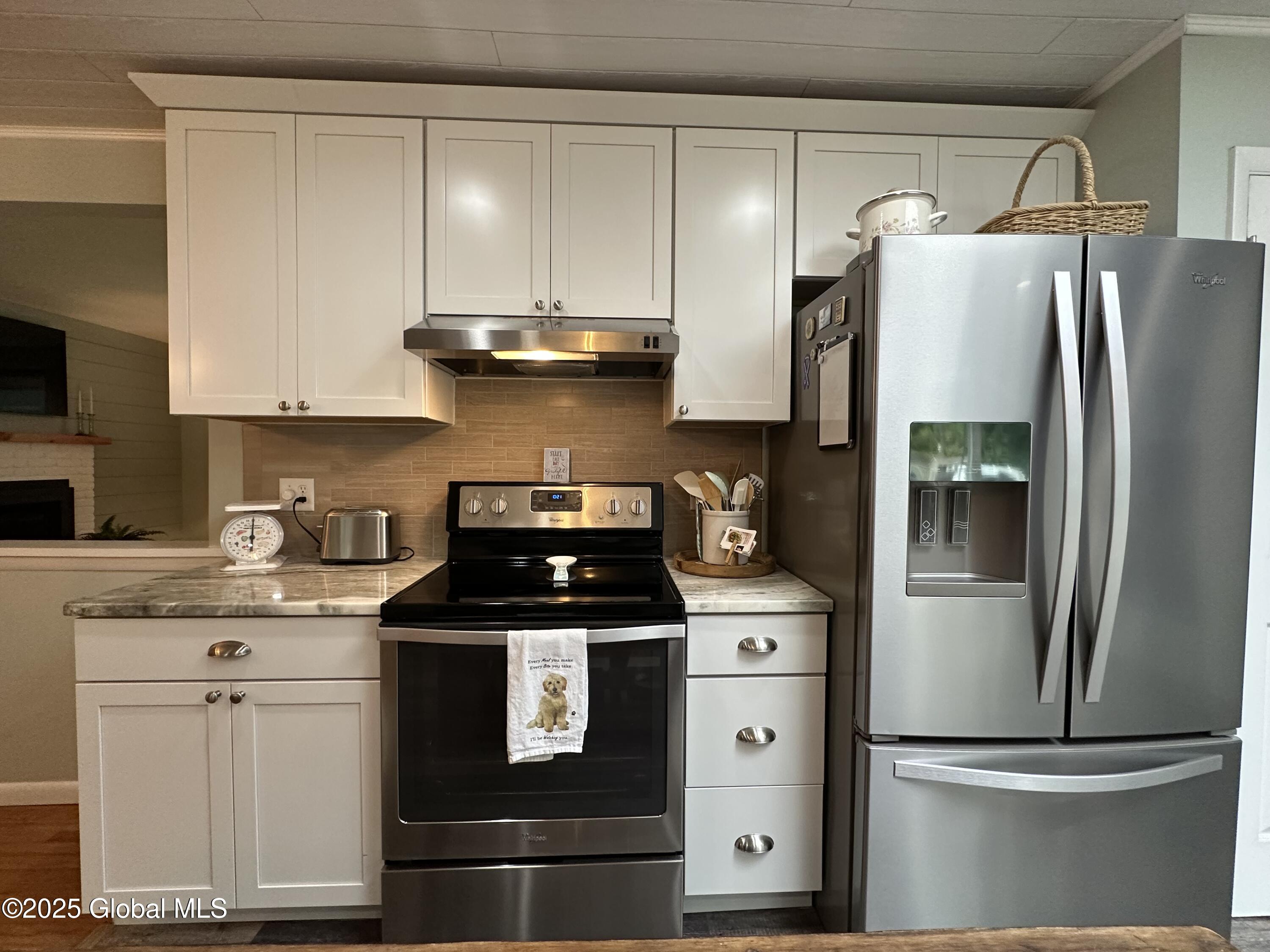 25 Sylvan Avenue, Queensbury, New York image 23