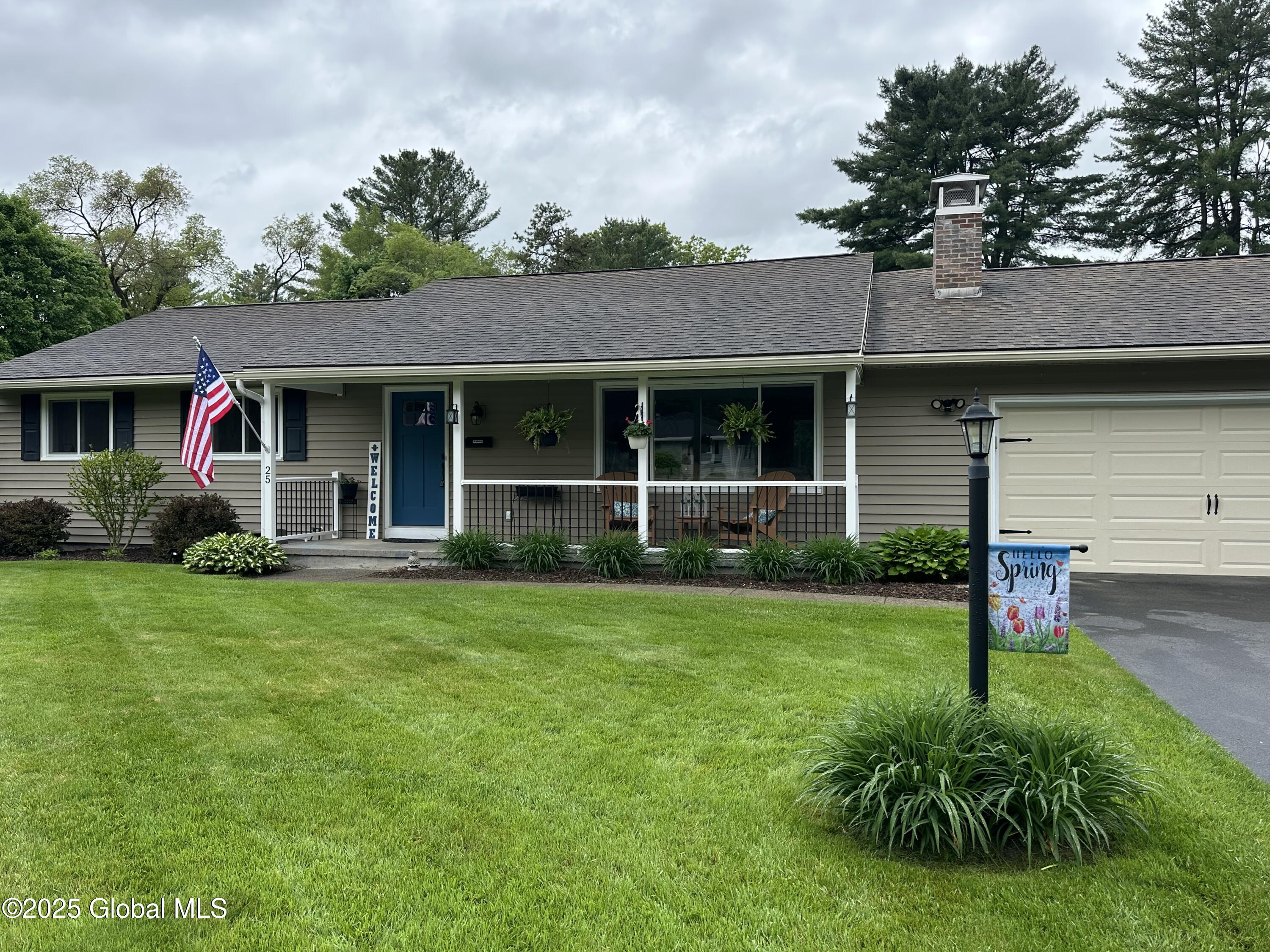 25 Sylvan Avenue, Queensbury, New York image 2