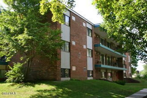 Photo of 151 Jefferson Street #53H, Saratoga Springs, NY 12866 (MLS # 202610943)