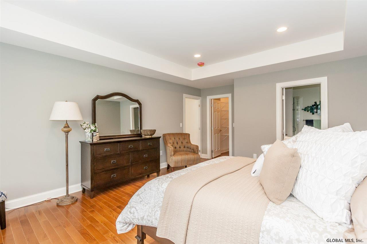 93 Lakepointe Way, Saratoga Springs, New York image 16