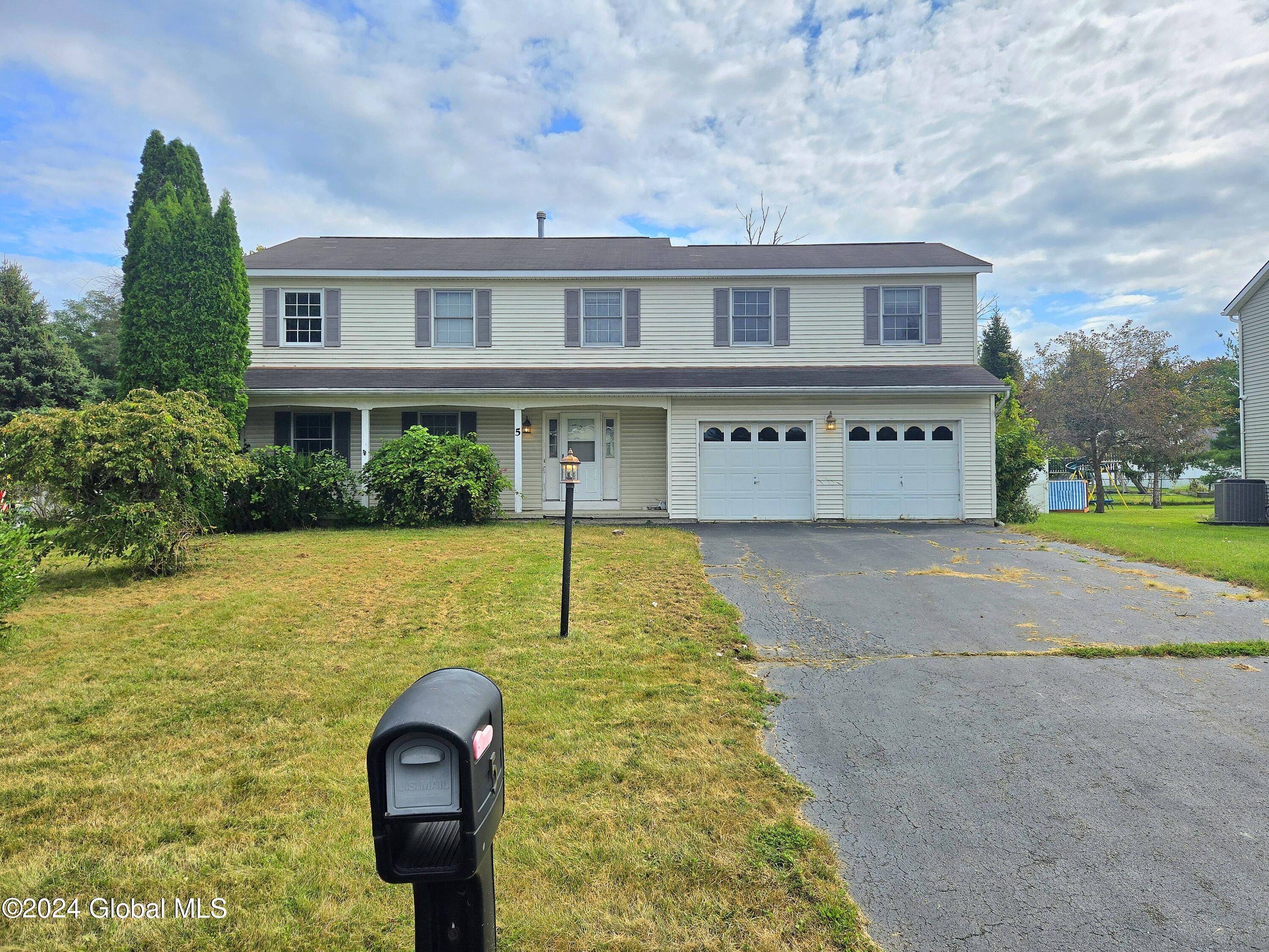 5 Flora Circle, Rensselaer, New York image 1