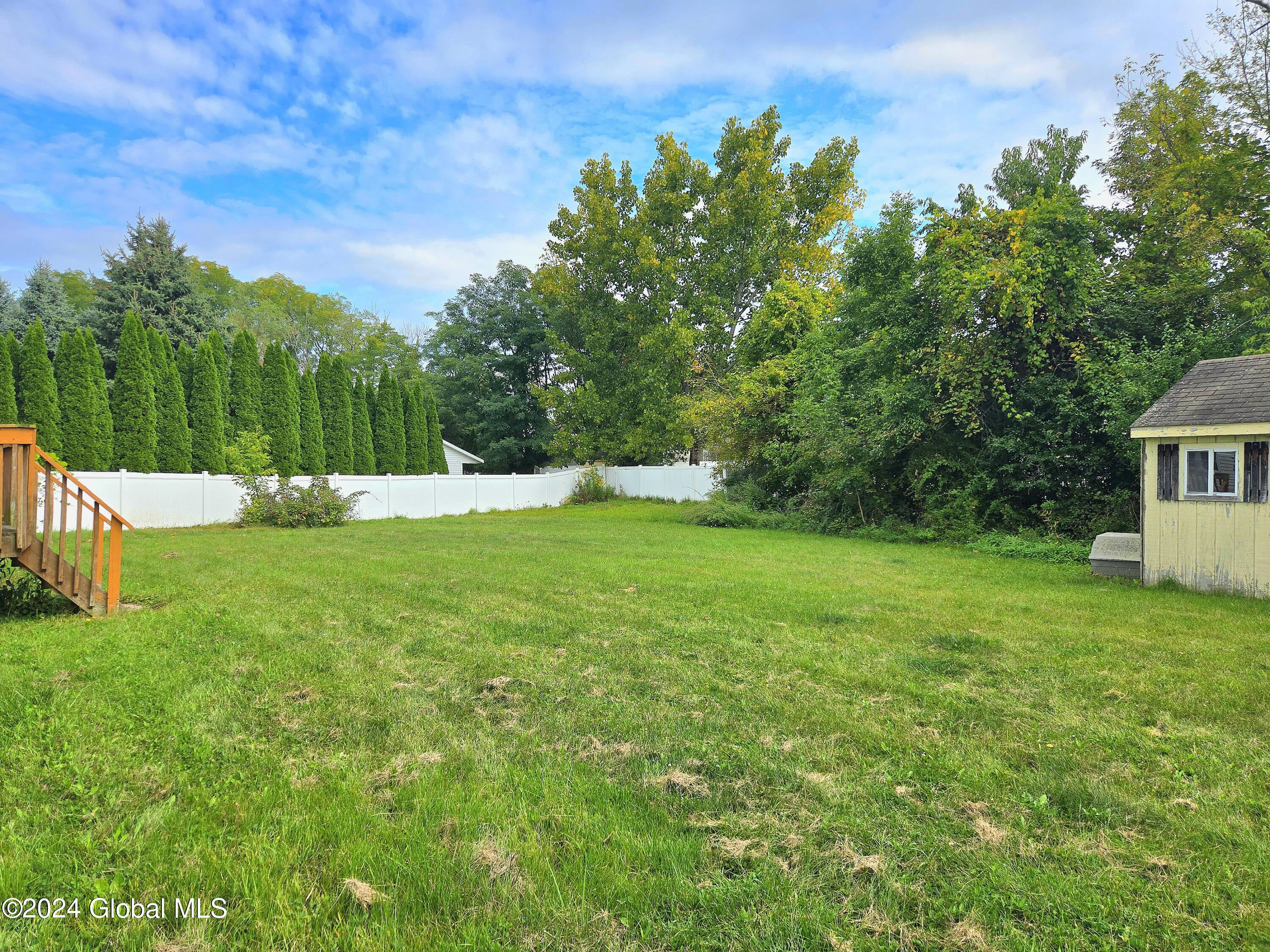 5 Flora Circle, Rensselaer, New York image 9